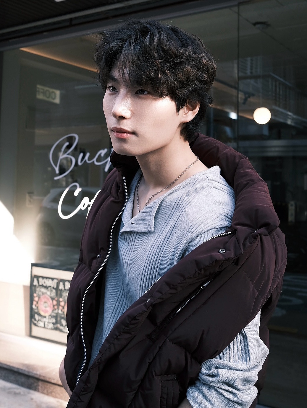 [KREAM 단독 / 예약 배송] Haleine Detachable Midneck Goose Down Jacket Navycheck (VJ403) 착용 스타일
