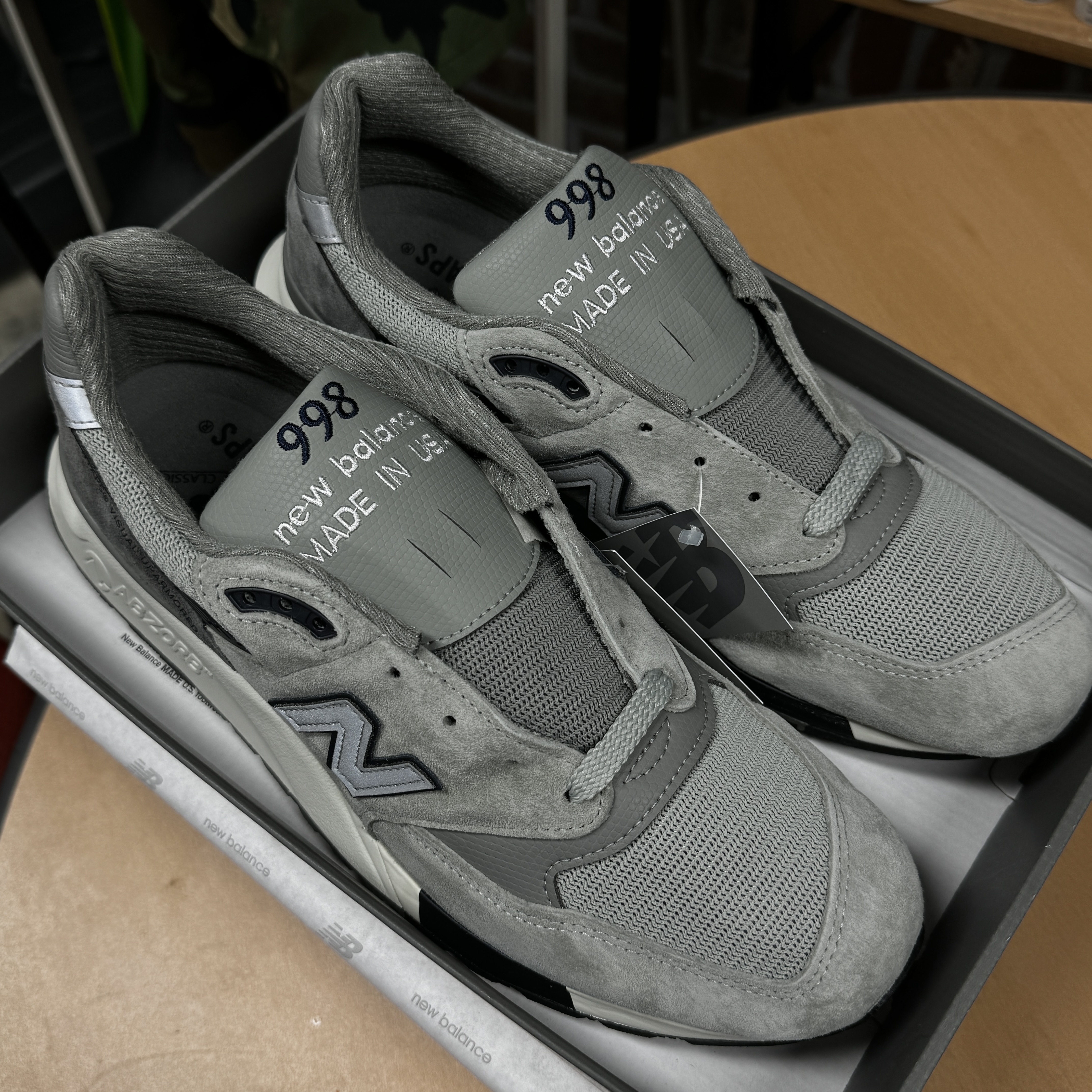 New Balance x WTAPS 998 Made in USA Gray 착용 스타일 - 2