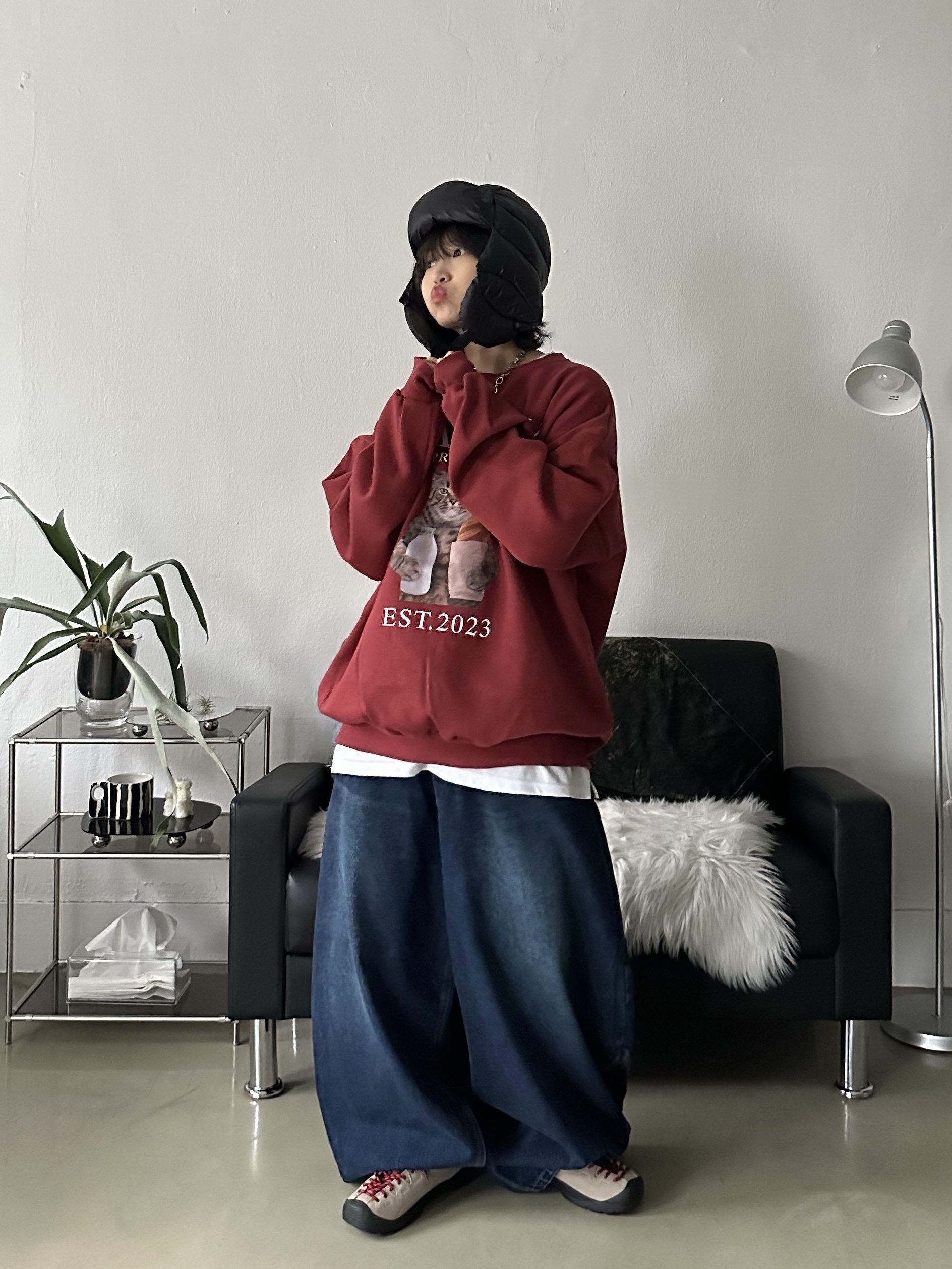 (W) Keen Jasper Suede Sneakers Silver Mink 착용 스타일 - 3
