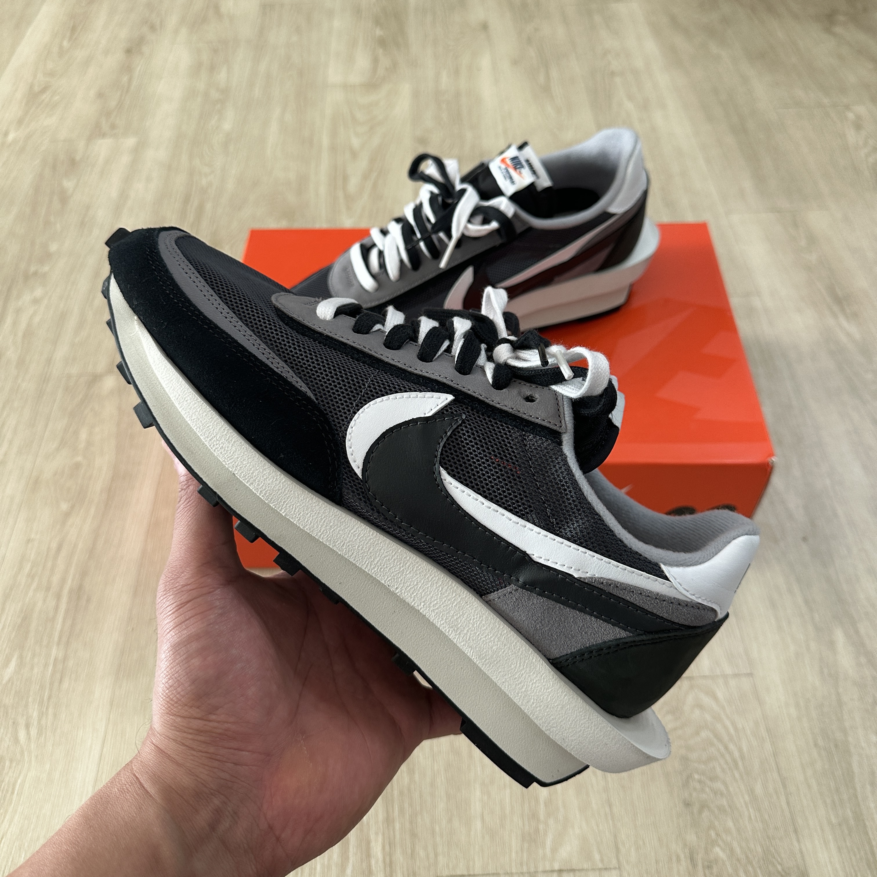 Nike x Sacai LDWaffle Summit White, Nike x Sacai LDWaffle Black 착용 스타일 - 2