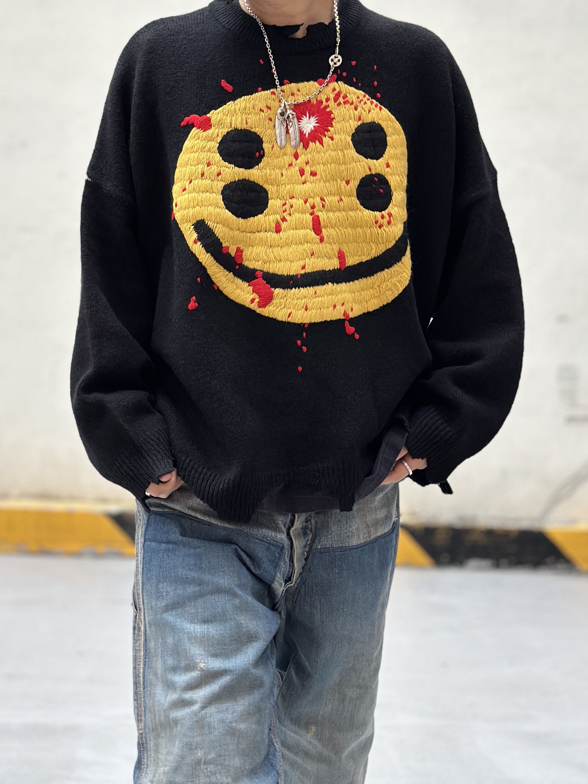 Saint Mxxxxxx x Cactus Plant Flea Market Smile Knit Black - 24AW, Saint Mxxxxxx Painter Pants Blue - 23AW 착용 스타일 - 2