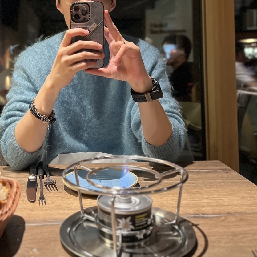 Casetify x Matin Kim iPhone Denim Pocket Magsafe Mirror Case Silver, Auralee Brushed Super Kid Mohair Knit Pull Over Blue - 22AW 착용 스타일