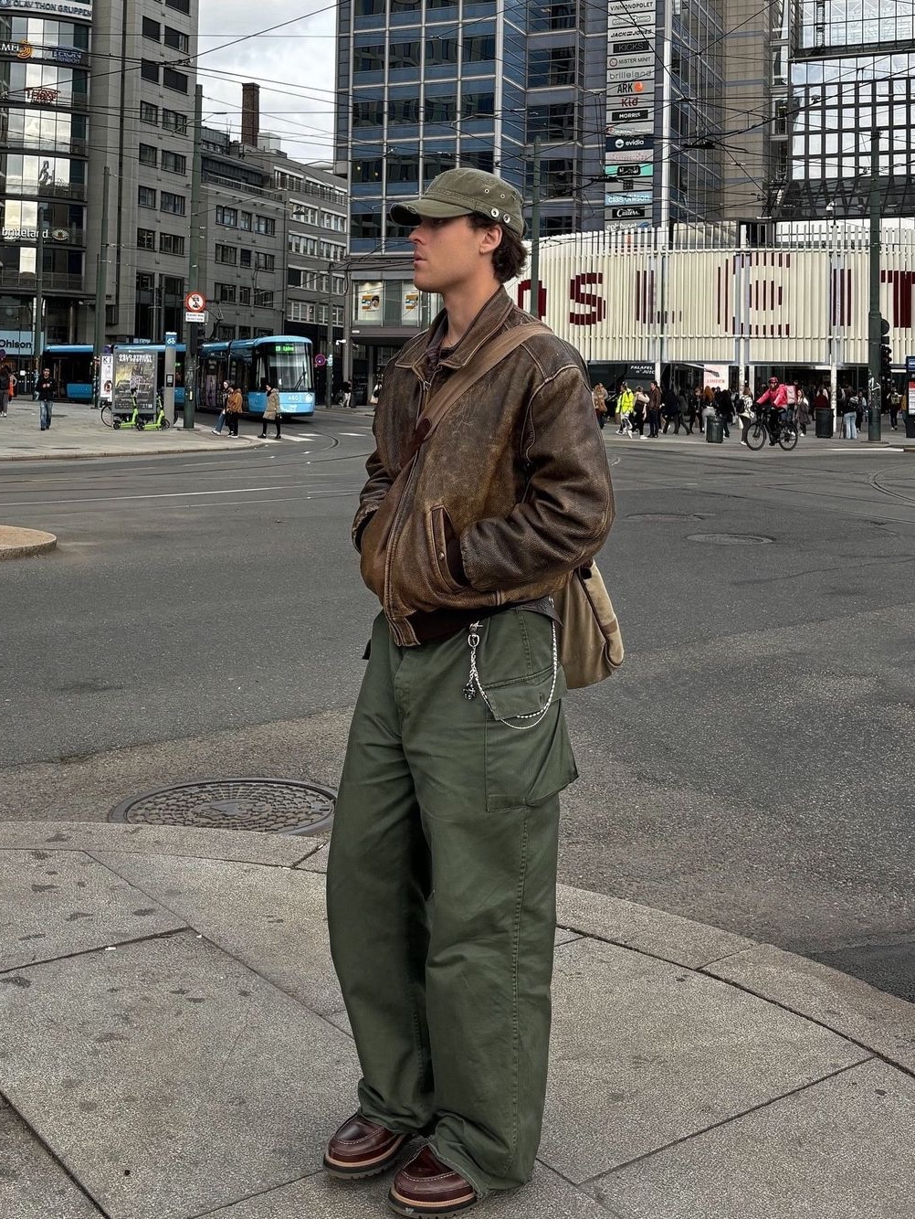 Supreme Gem Studded Leather Jacket Brown - 24SS, Full of Ssun Gunpocket Leather Jacket Brown 착용 스타일 - 2