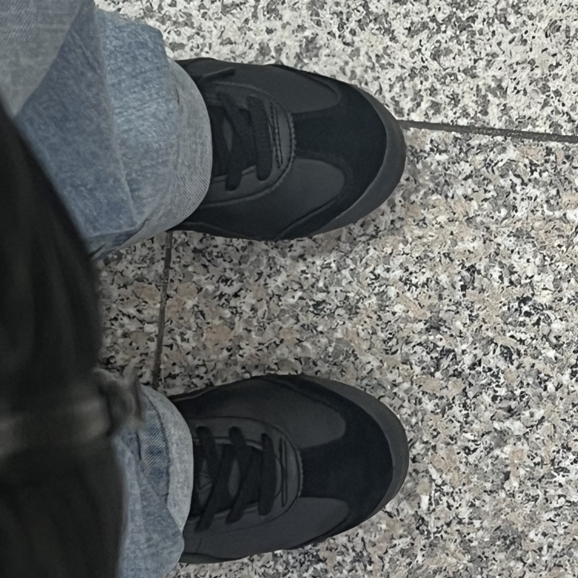 Onitsuka Tiger Mexico 66 Black 착용 스타일 - 1