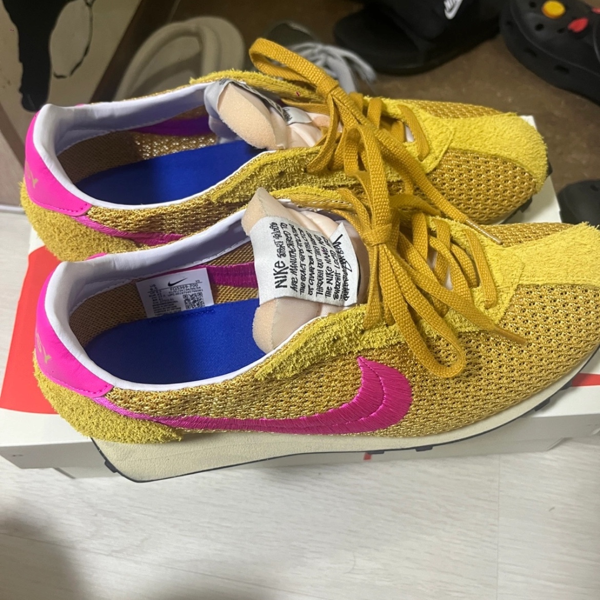 Nike x Stussy LD-1000 SP Sanded Gold and Laser Fuchsia 착용 스타일