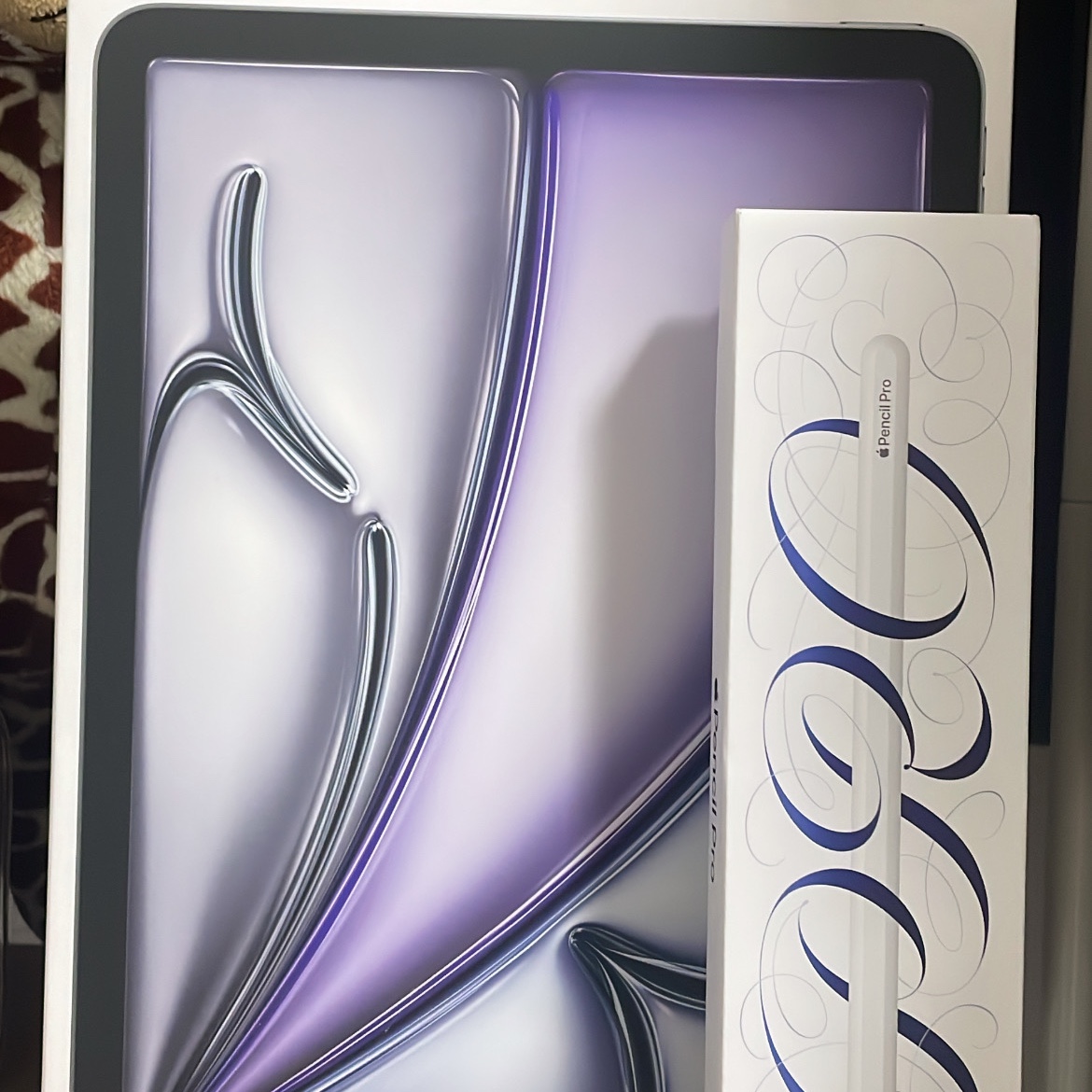 Apple Pencil Pro (Korean Ver.), Apple iPad Air 6th Gen 11-inch Wifi 128GB Space Gray (Korean Ver.) 착용 스타일