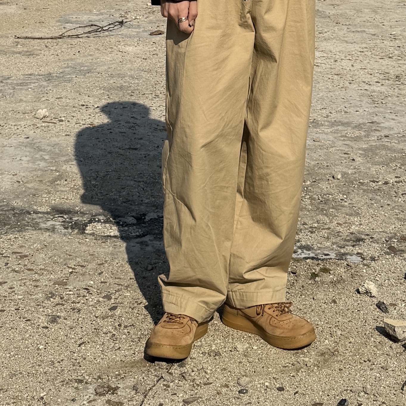 Nike Air Force 1 '07 WB Flax 착용 스타일
