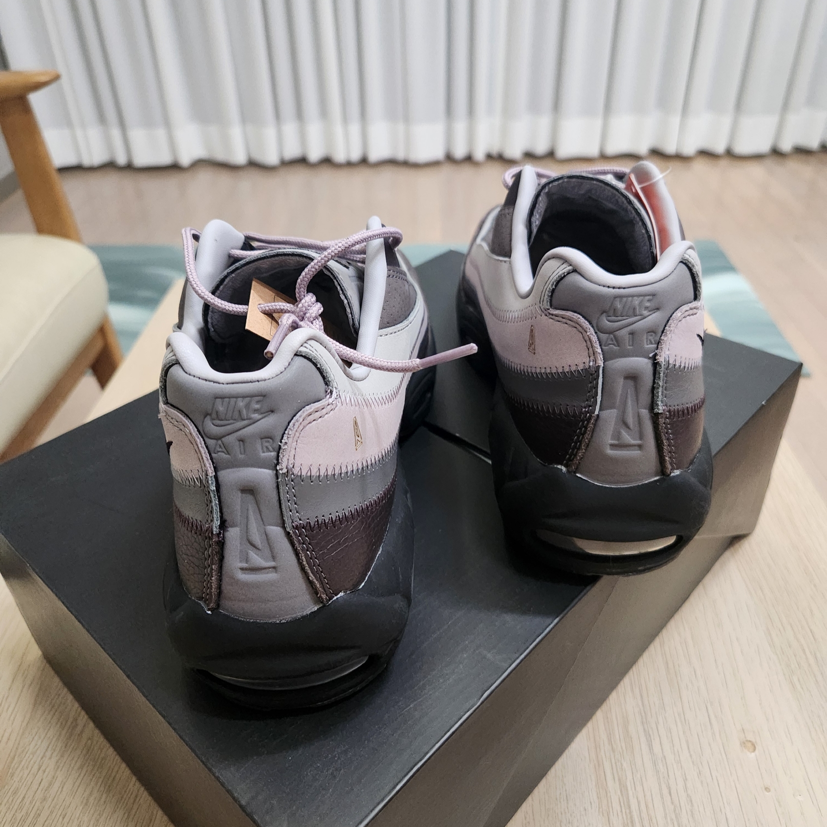 Nike x A Ma Maniere Air Max 95 W.Y.W.S. 착용 스타일 - 4