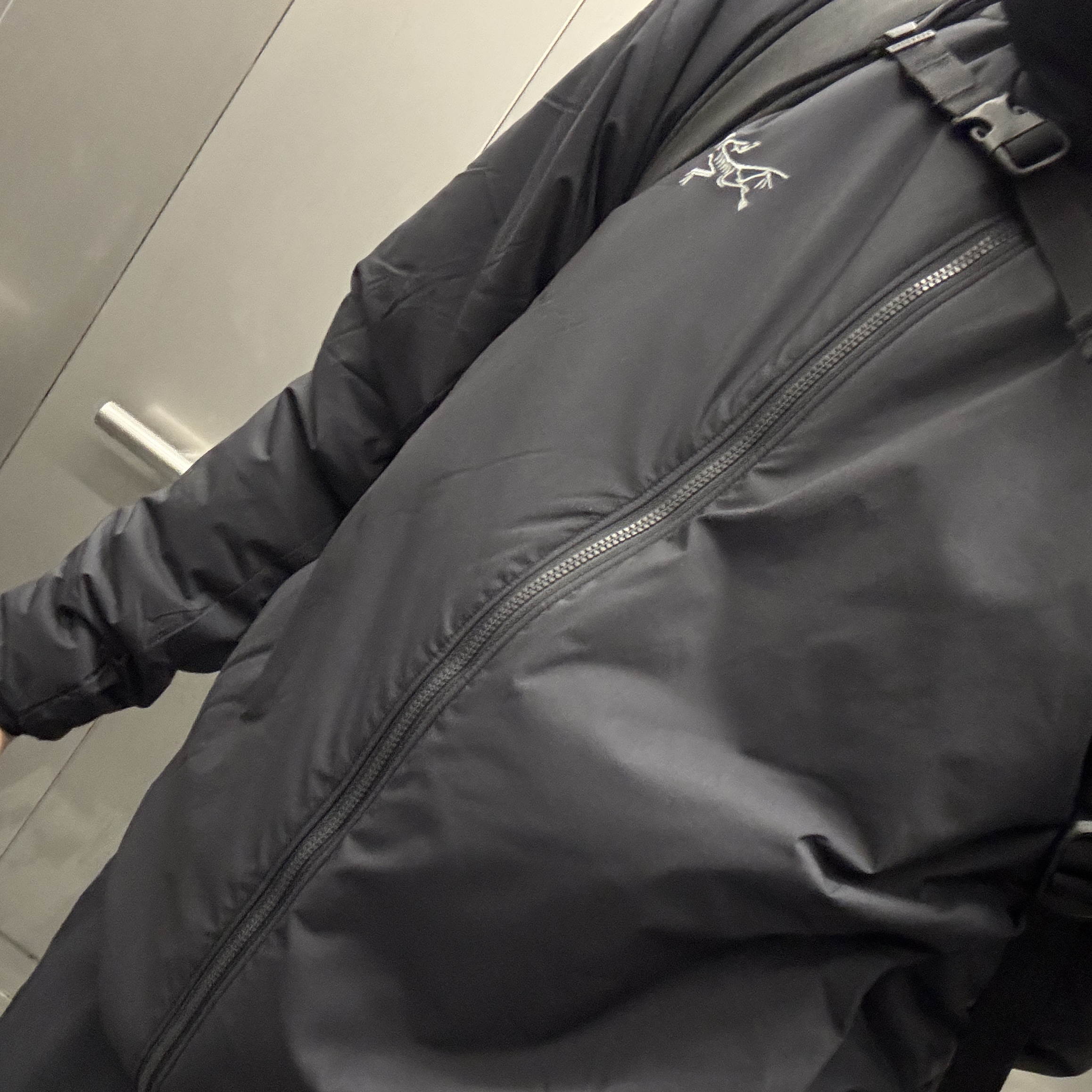 Arc'teryx Atom Heavyweight Hoody Black 착용 스타일 - 1