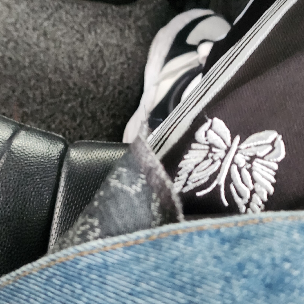 Maison Mihara Yasuhiro Wayne OG Sole Leather Low-top Sneakers Black White, Needles x LHP Track Pants Poly Smooth Black White 착용 스타일
