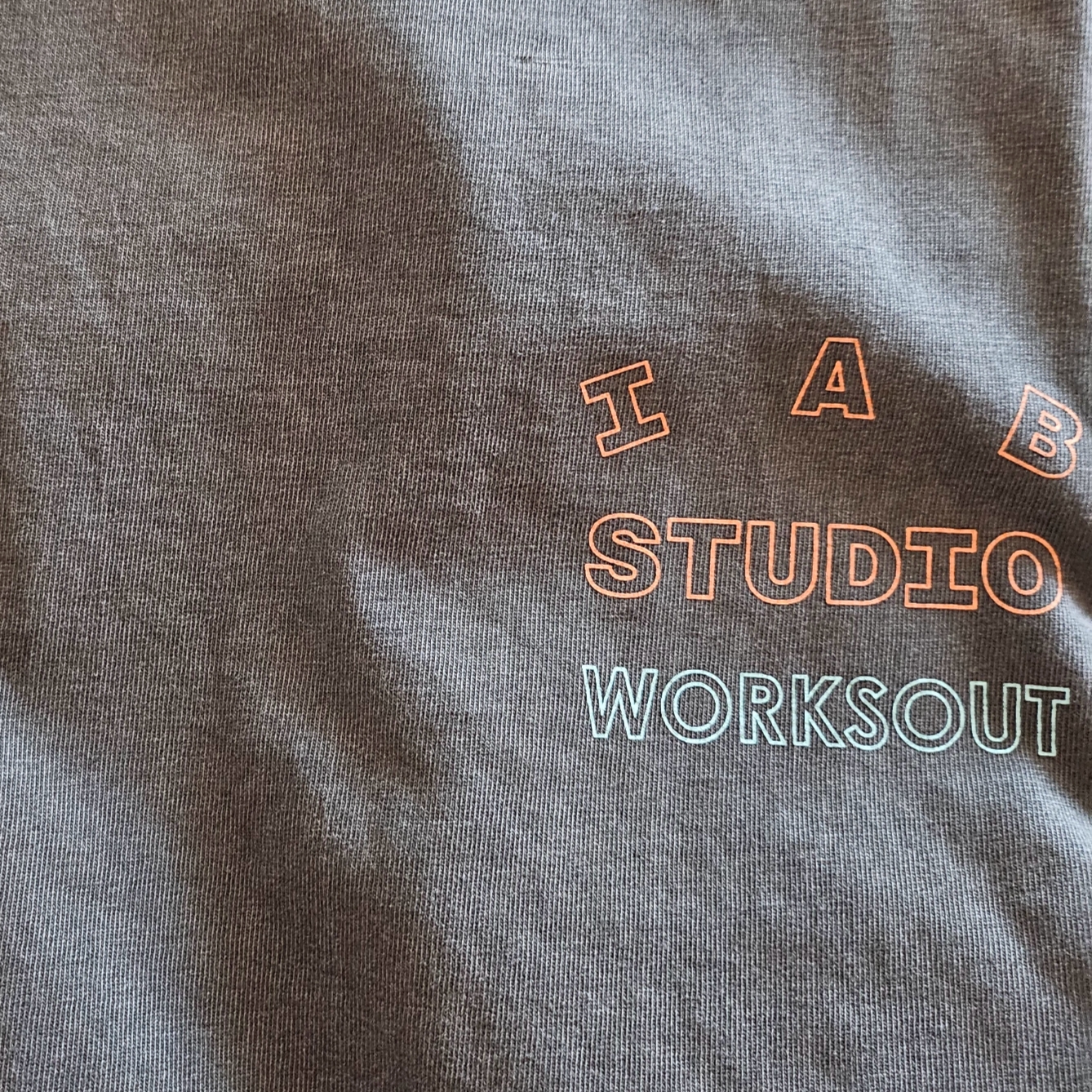 IAB Studio Pigment T-Shirt Charcoal for Worksout 착용 스타일