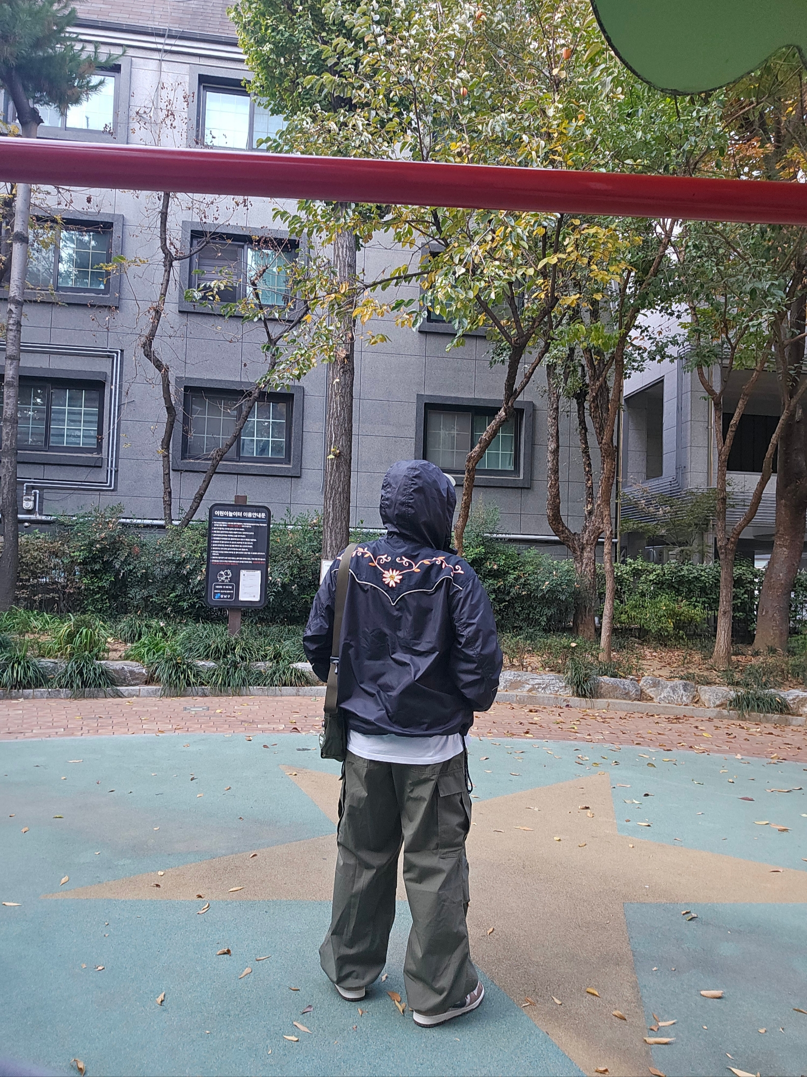 Kapital Poly Taffeta Tennessee Cornflower Parka Black 착용 스타일 - 4