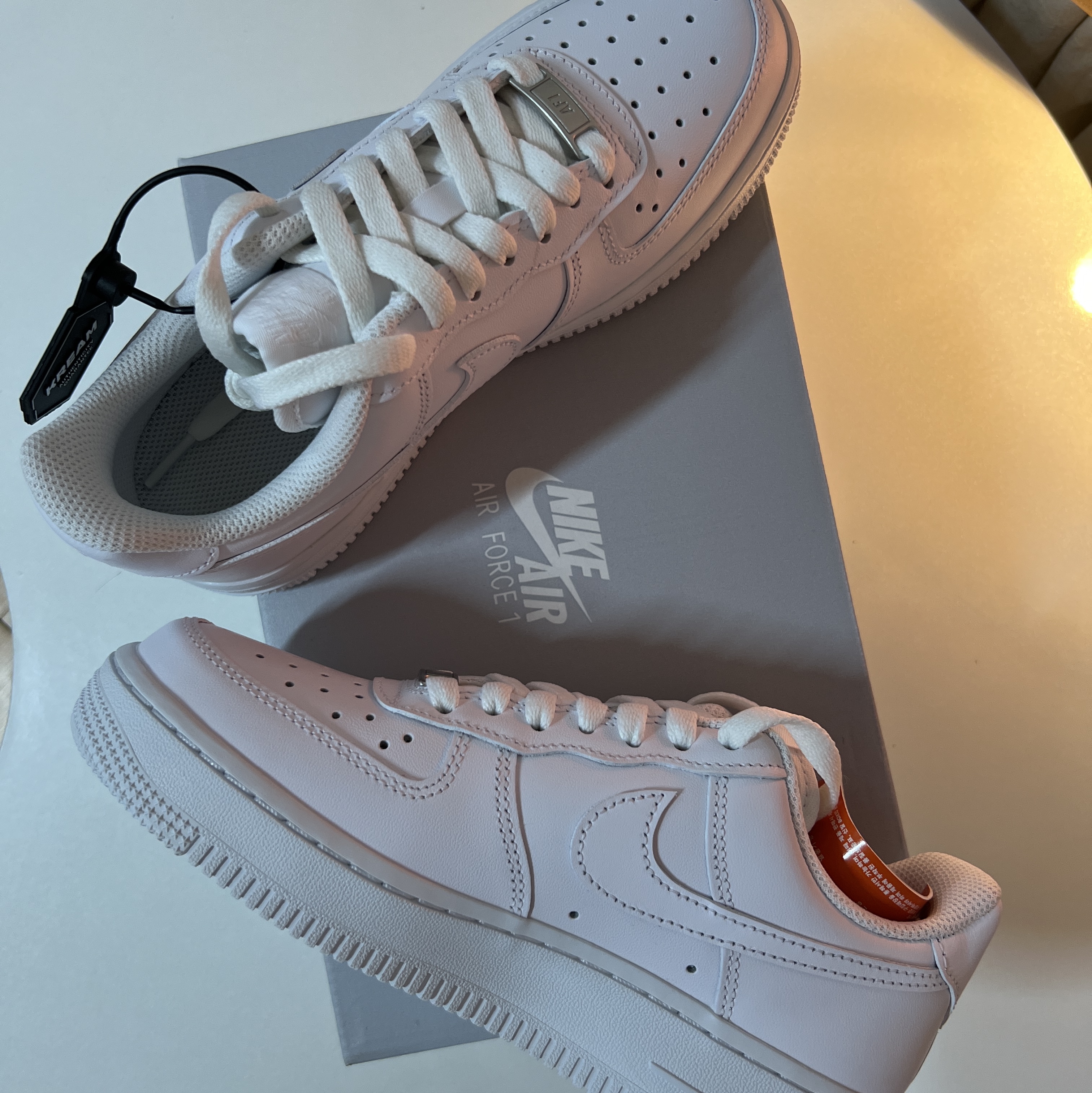(W) Nike Air Force 1 '07 Low White 착용 스타일 - 1