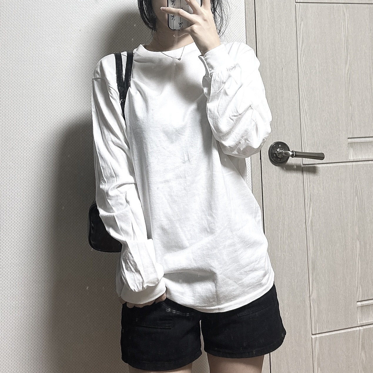 Gildan Heavy Ultra Cotton Long Sleeve T-Shirt White Black (2Pack) 착용 스타일 - 2