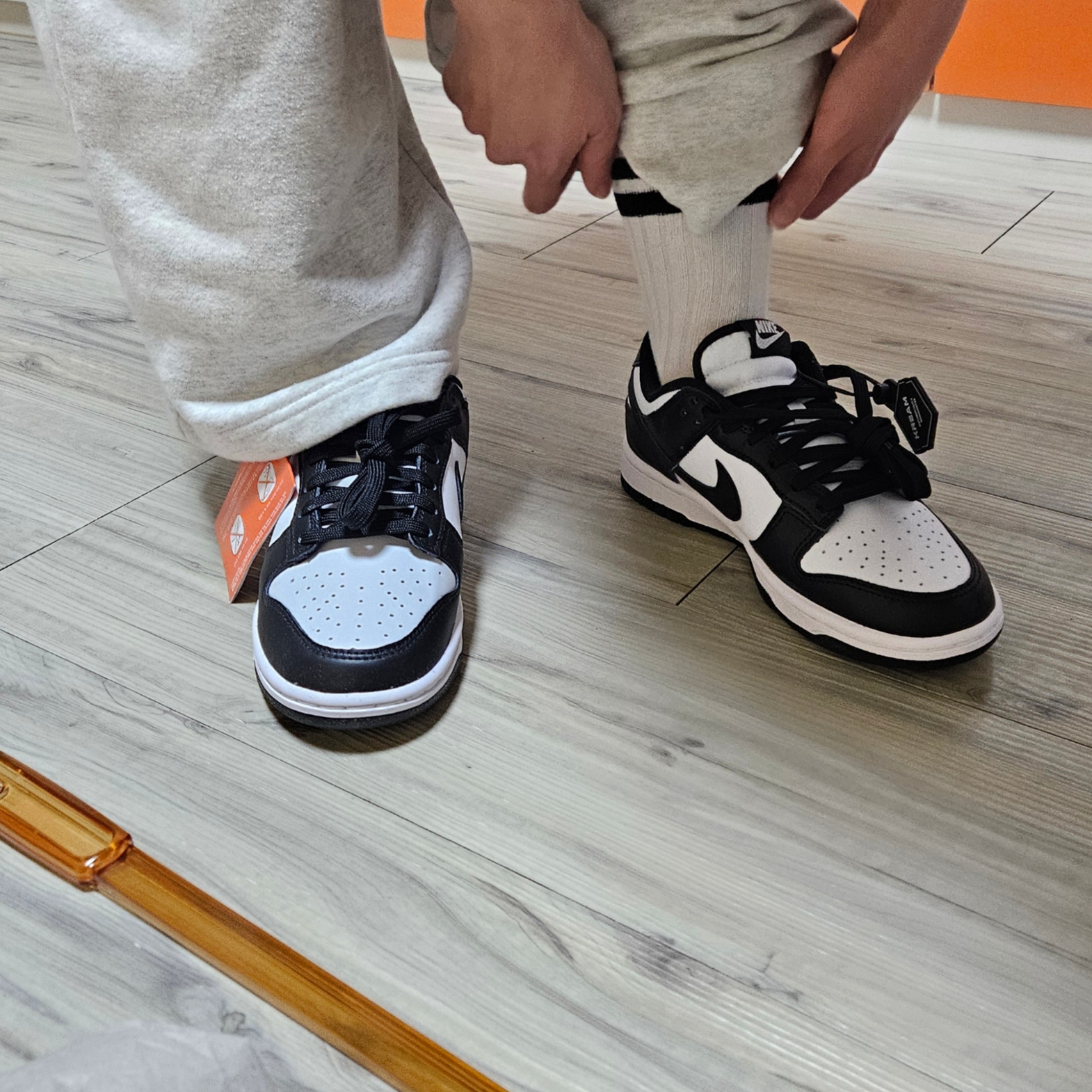 (W) Nike Dunk Low Black 착용 스타일