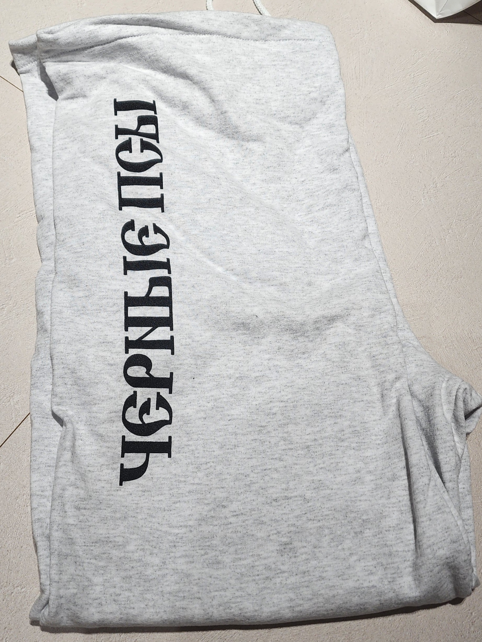 Yeezy x Gosha Rubchinskiy YZY Black Dogs Jogger Heather Grey 착용 스타일