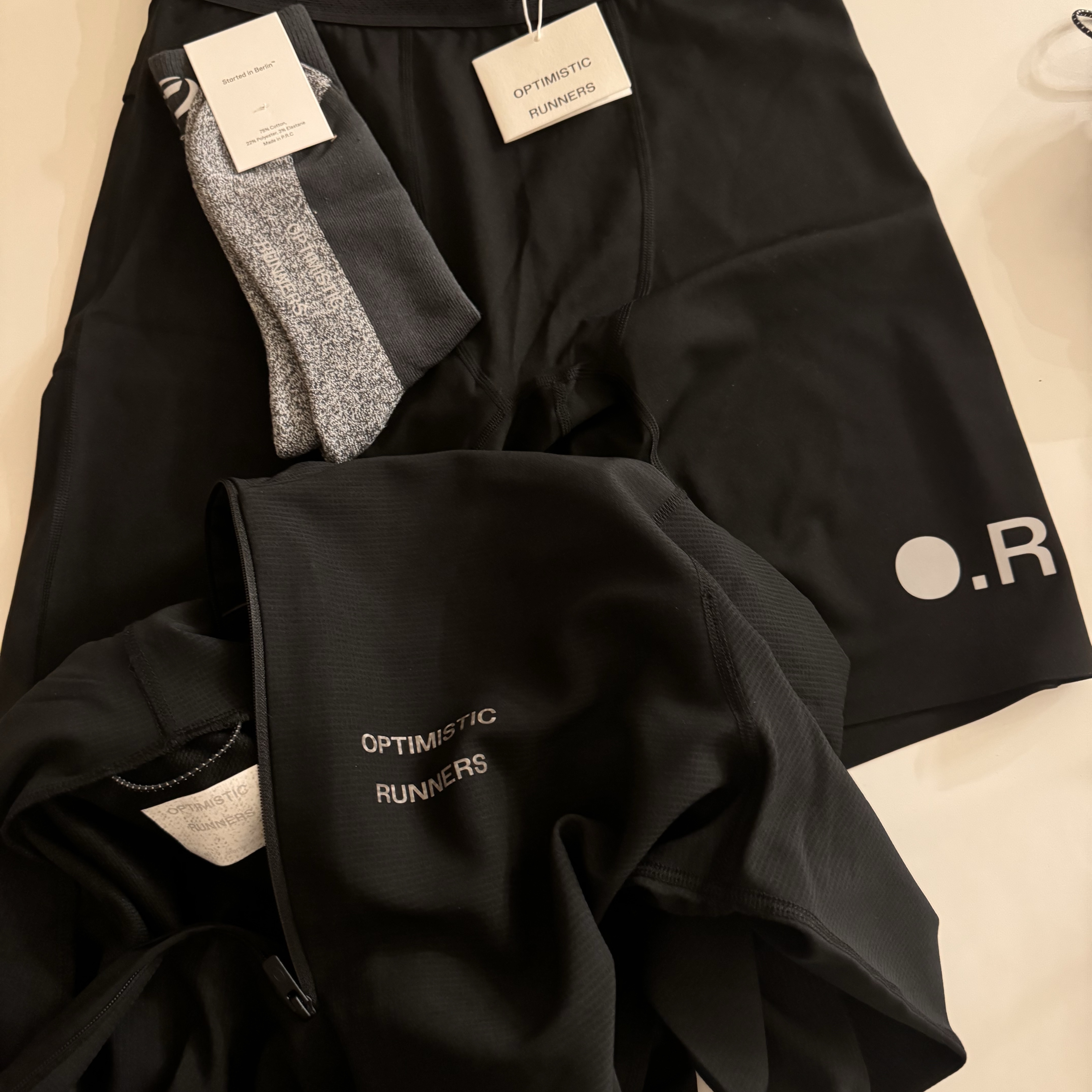 Optimistic Runners Short Tights Black 착용 스타일
