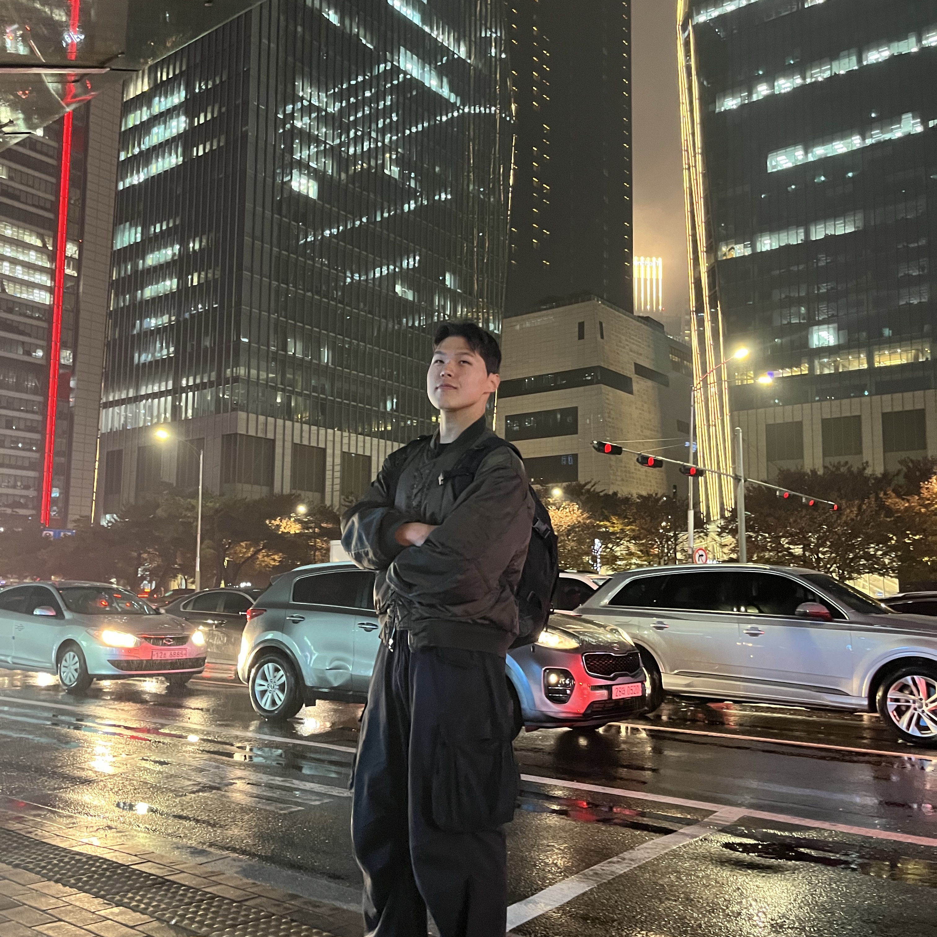 Adidas Tobacco Gruen Collegiate Burgundy, Supreme Backpack Black - 18FW 착용 스타일 - 2