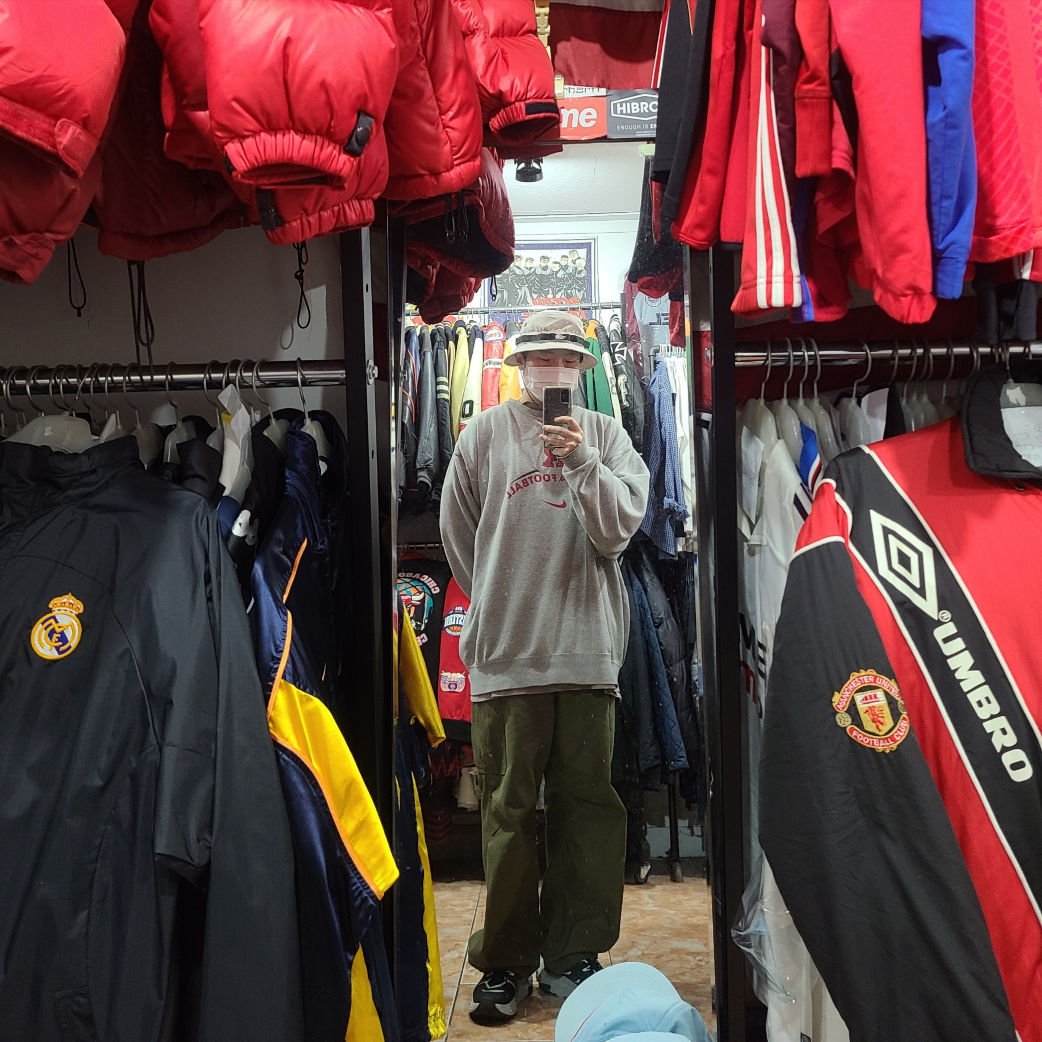 Supreme x The North Face Trekking Crusher Stone - 22SS, Hoka x WTAPS Anacapa Low GTX Black 착용 스타일