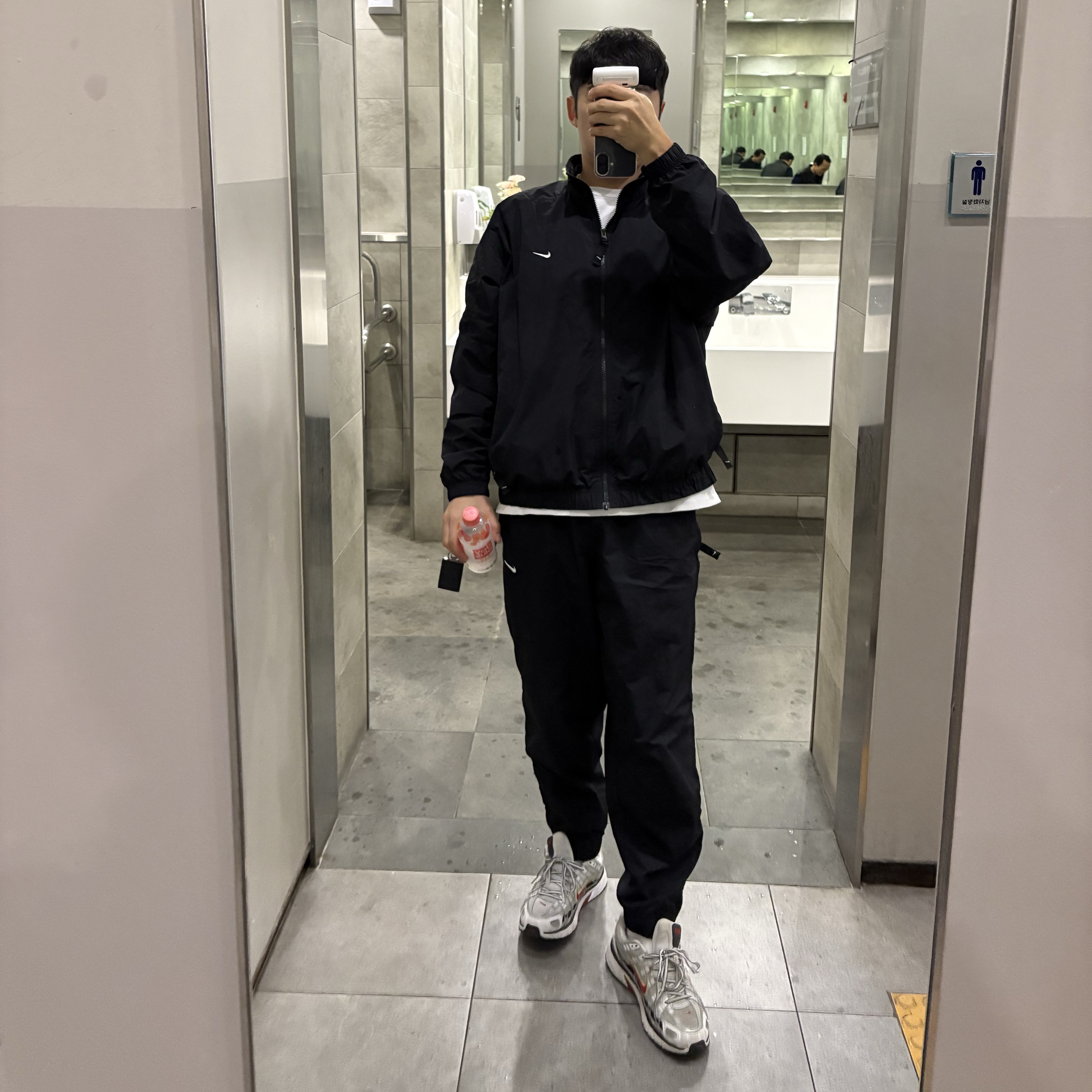 Nike NRG Solo Swoosh Woven Track Jacket Black - Asia, Nike NRG Solo Swoosh Woven Track Pants Black White - Asia 착용 스타일