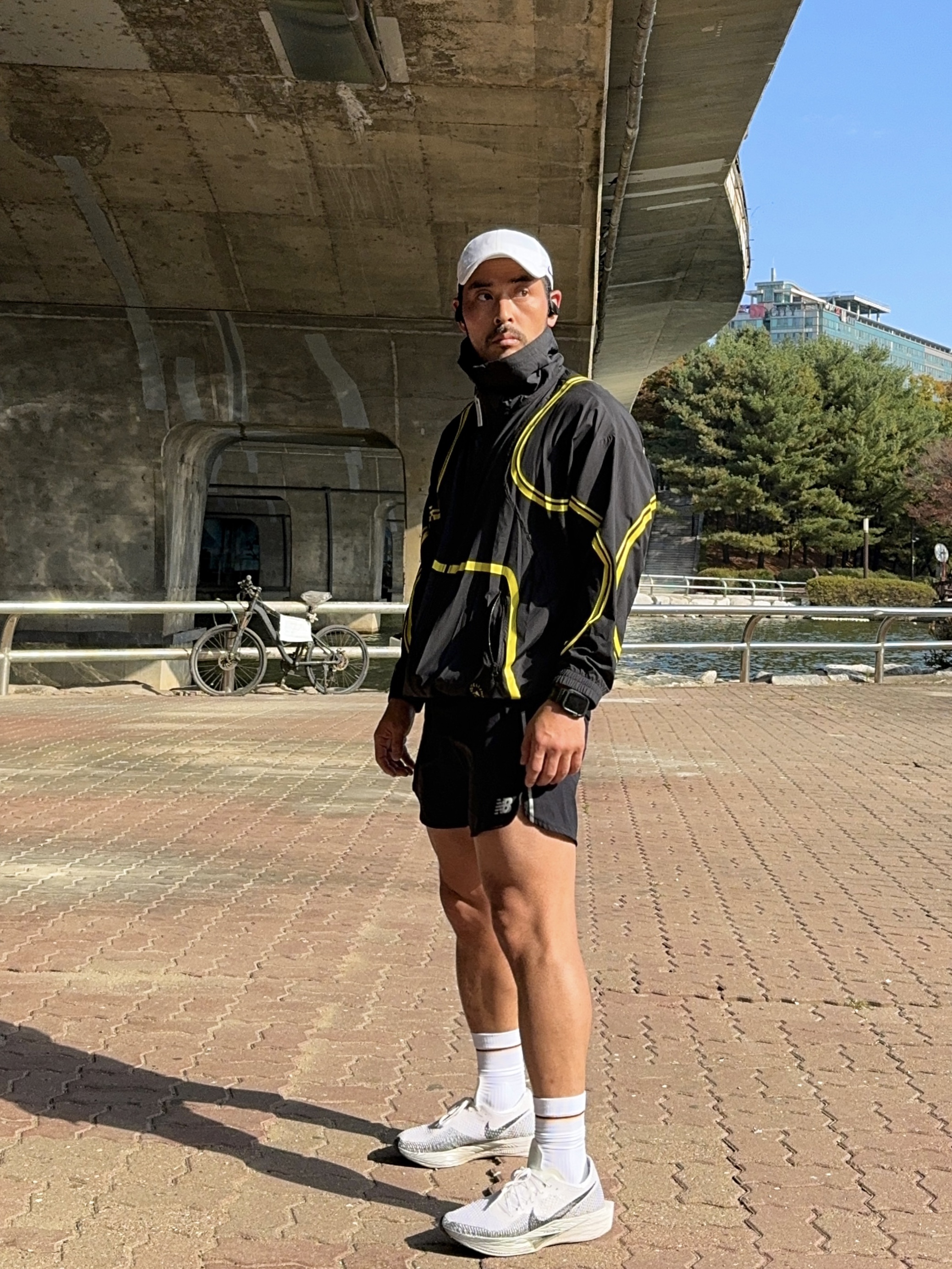 Nike ZoomX Vaporfly Next% 3 White Grey, Nike x Drake Nocta Club Cap White 착용 스타일 - 6