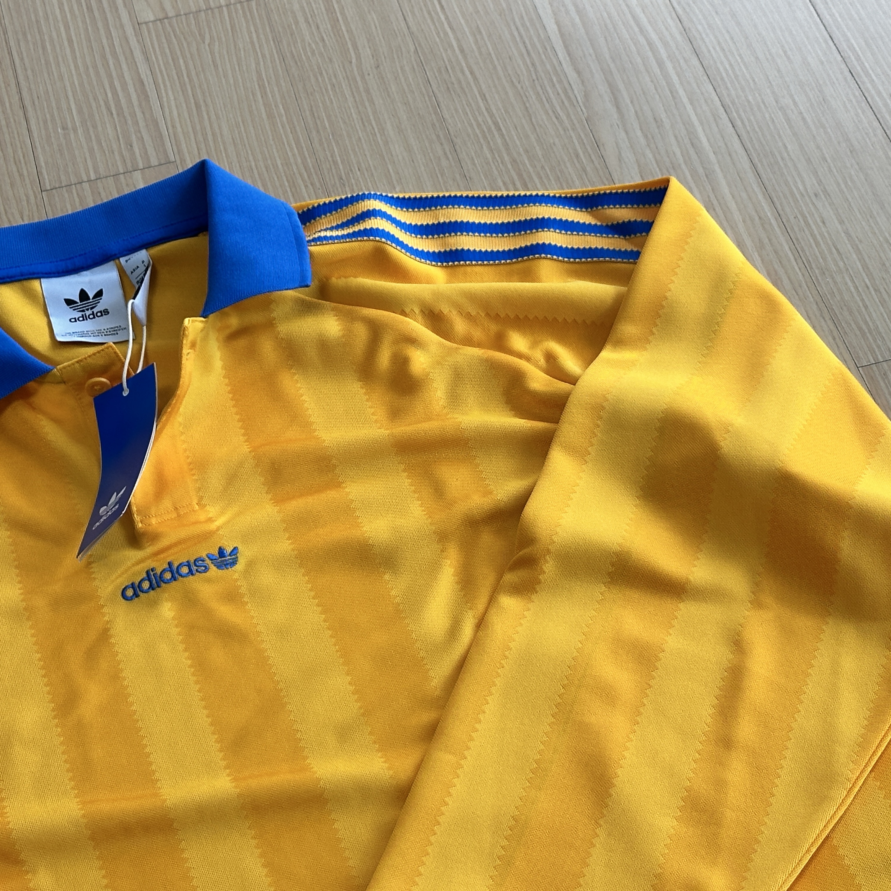 Adidas Long Sleeve Jersey Yellow - KR Sizing 착용 스타일