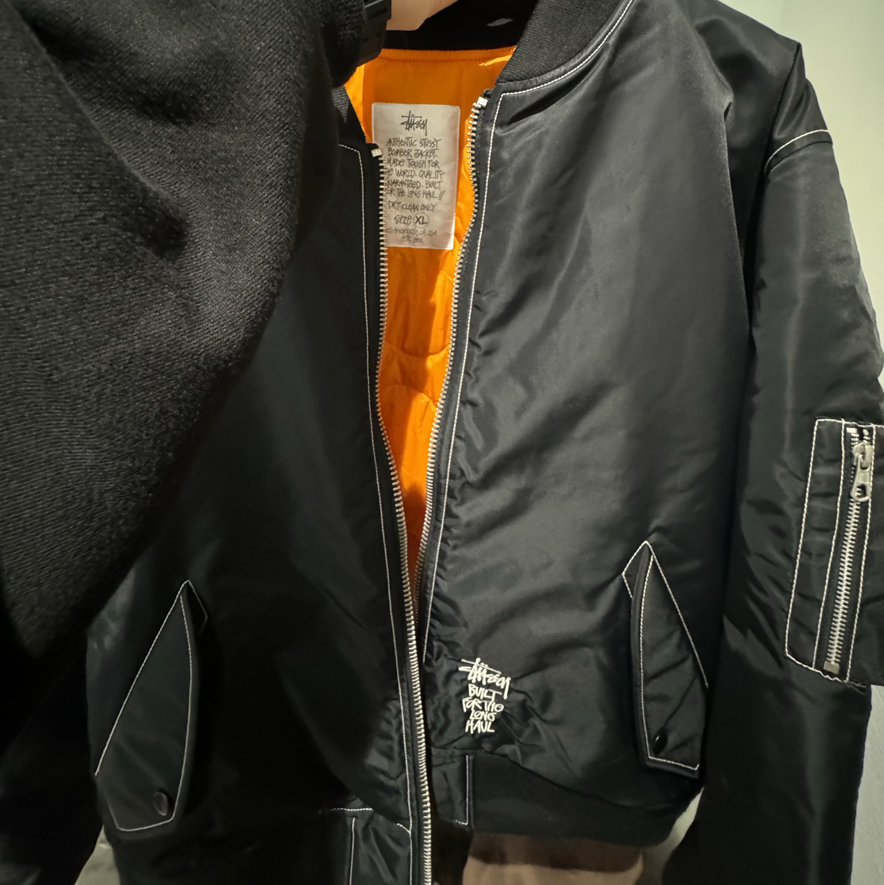 Stussy Built Reversible Bomber Jacket Black 착용 스타일