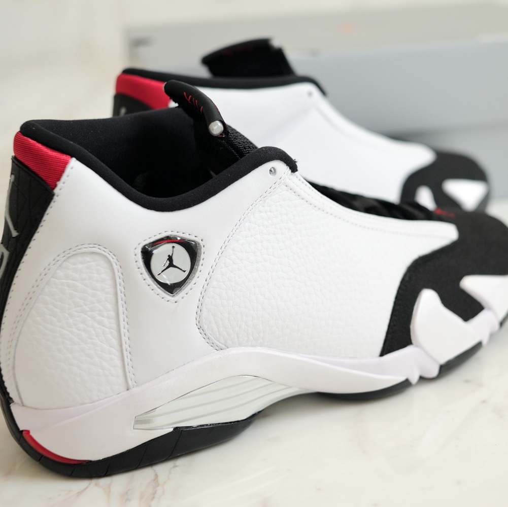 Jordan 14 Retro Black Toe 2024 착용 스타일 - 1