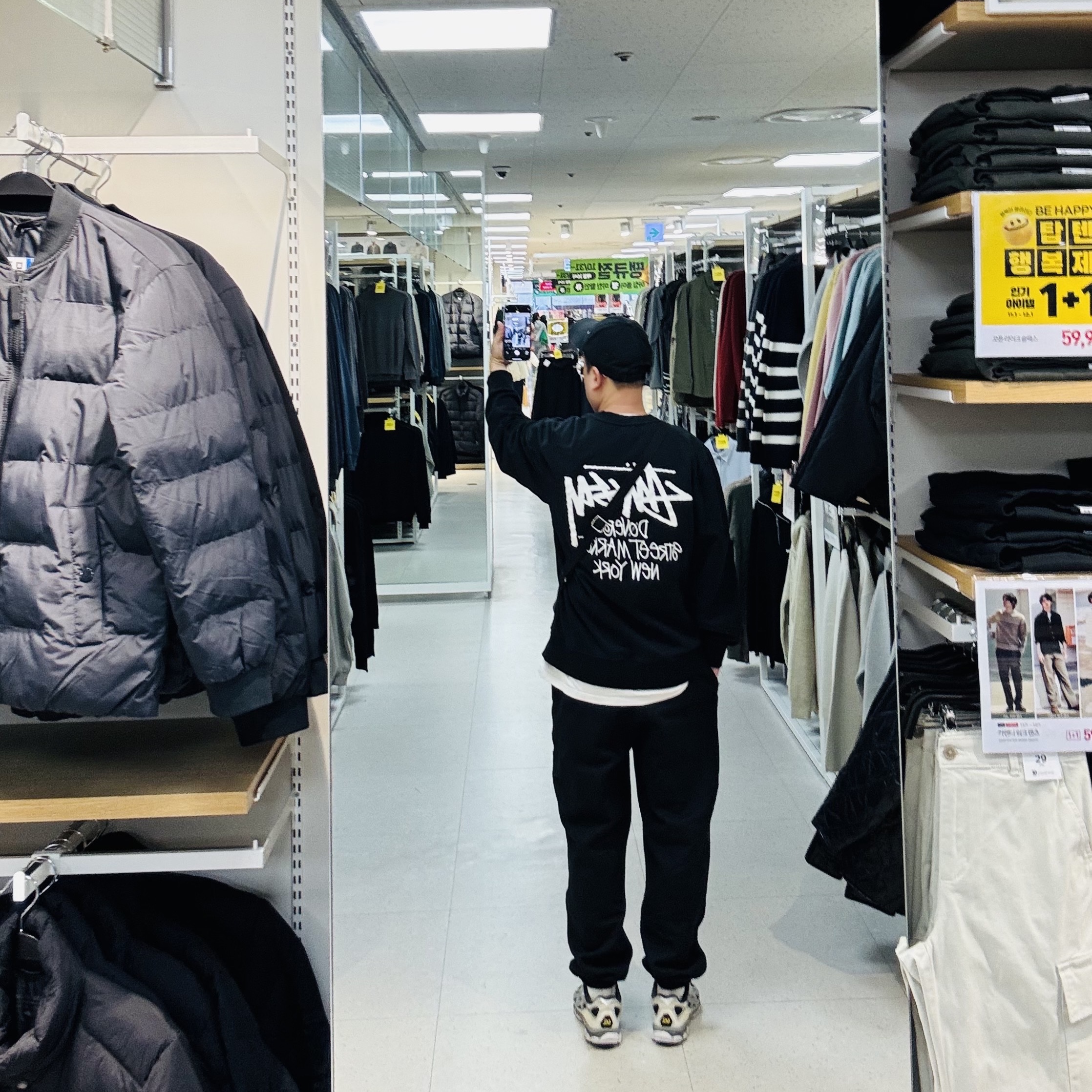 Stussy 93 Slick Crown Low Pro Cap Black, Stussy Stock DSM New York Crew Black 2021 착용 스타일 - 2