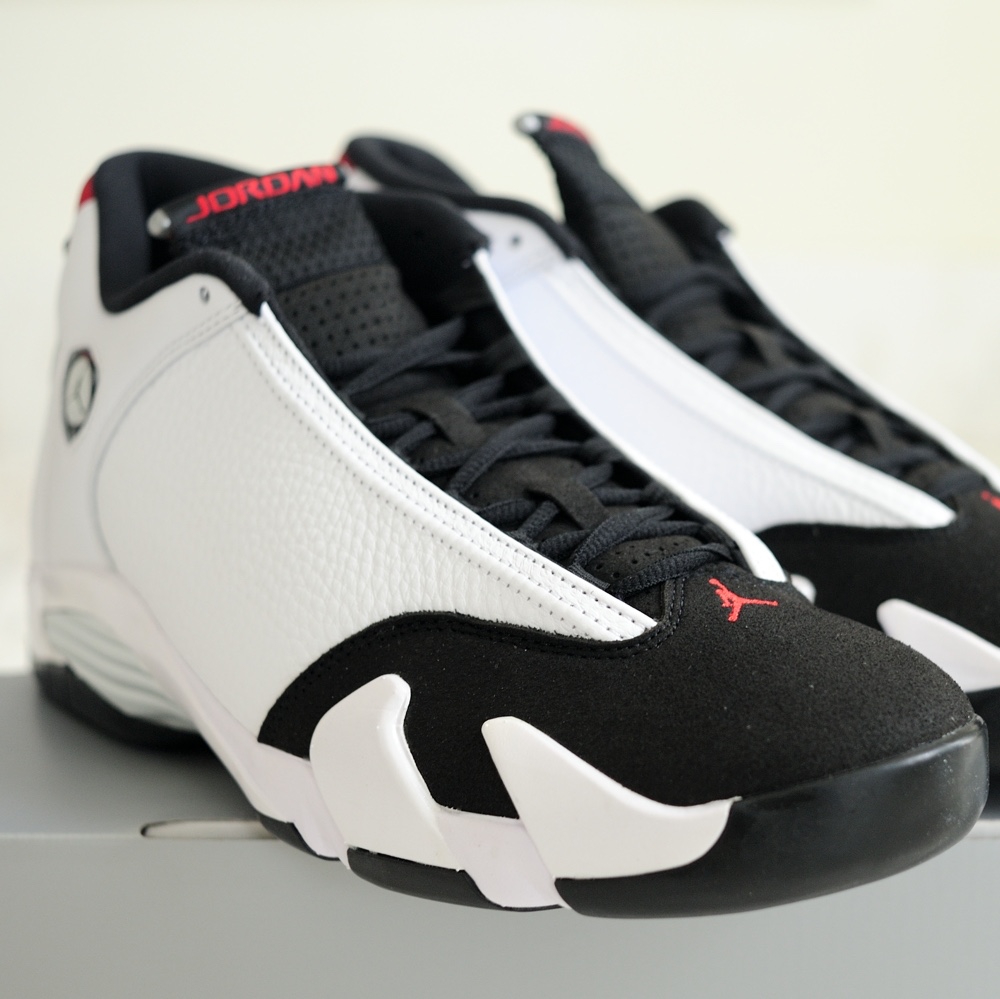 Jordan 14 Retro Black Toe 2024 착용 스타일 - 2
