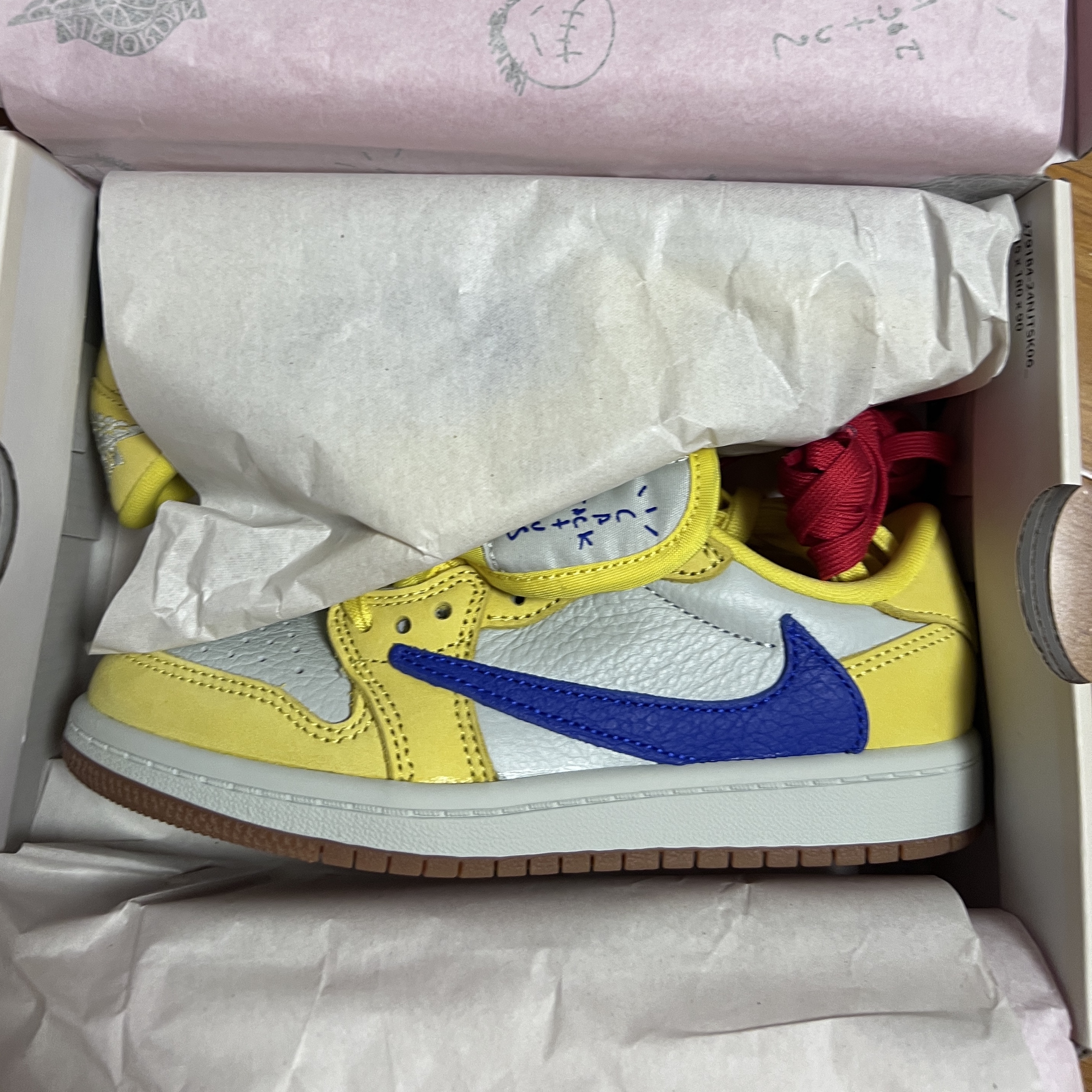 (PS) Jordan 1 x Travis Scott Retro Low OG SP Canary 착용 스타일