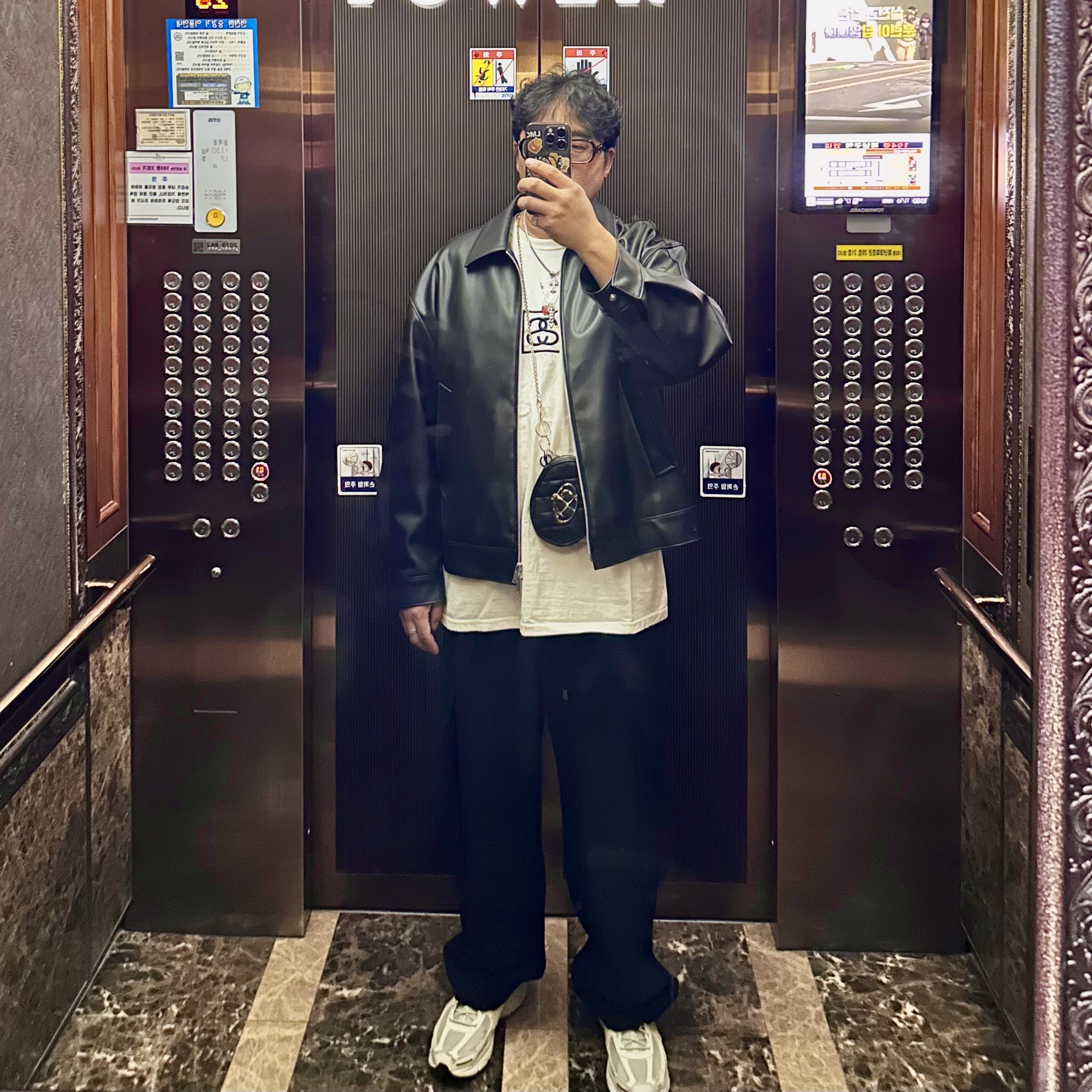 Stussy Squared T-Shirt White, Nike x A-Cold-Wall Zoom Vomero 5 Sail 착용 스타일 - 1