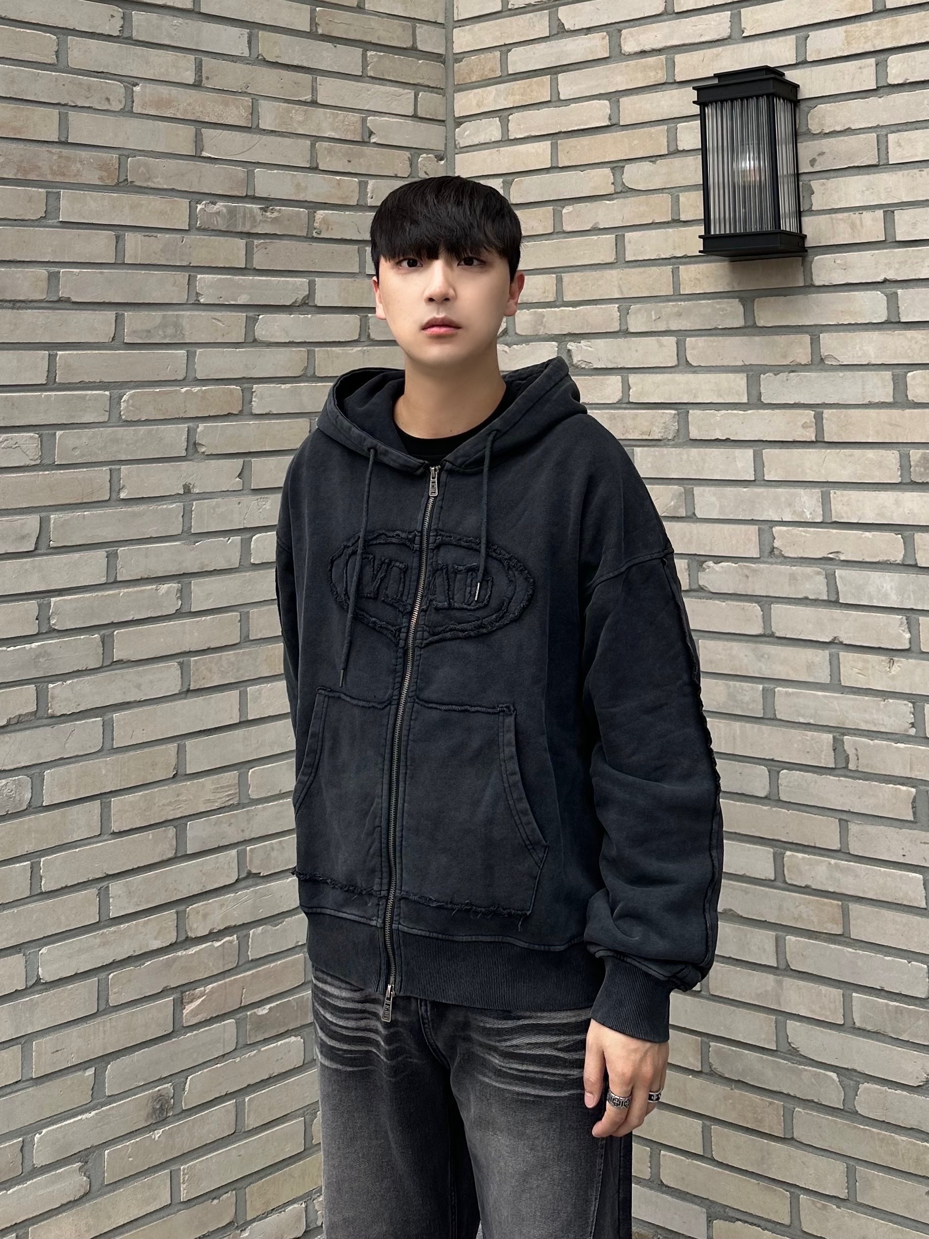 Maison Mihara Yasuhiro Peterson OG Sole Canvas Low Sneakers Black 착용 스타일 - 2