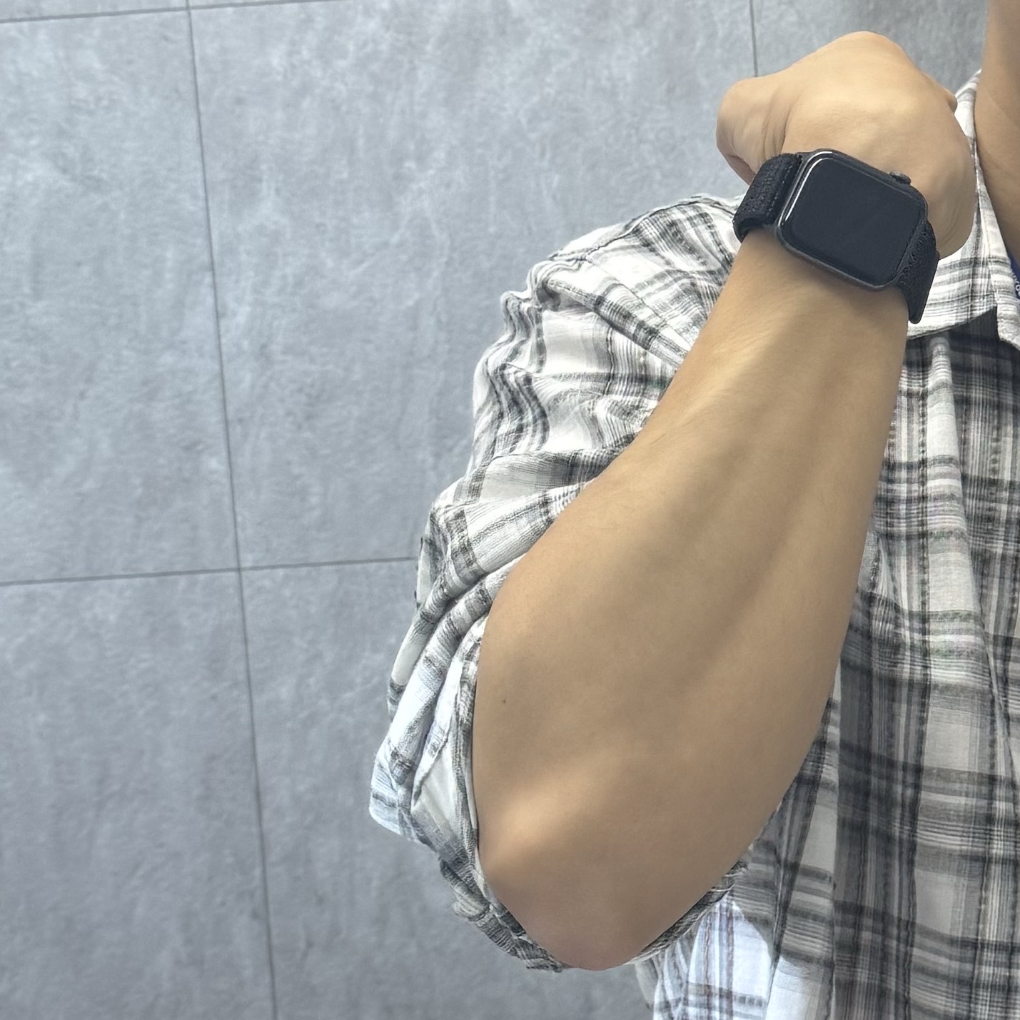 Apple Watch Nike SE 44mm Cellular Space Gray Aluminum Case Nike Sport Band USB C Anthracite Black (Korean Ver.) 착용 스타일