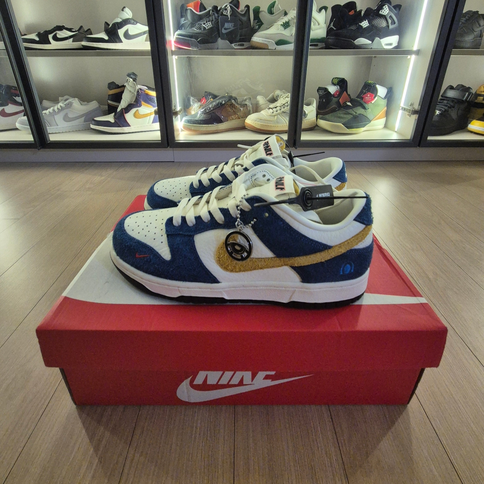 Nike x Kasina Dunk Low 80's Bus 착용 스타일 - 3