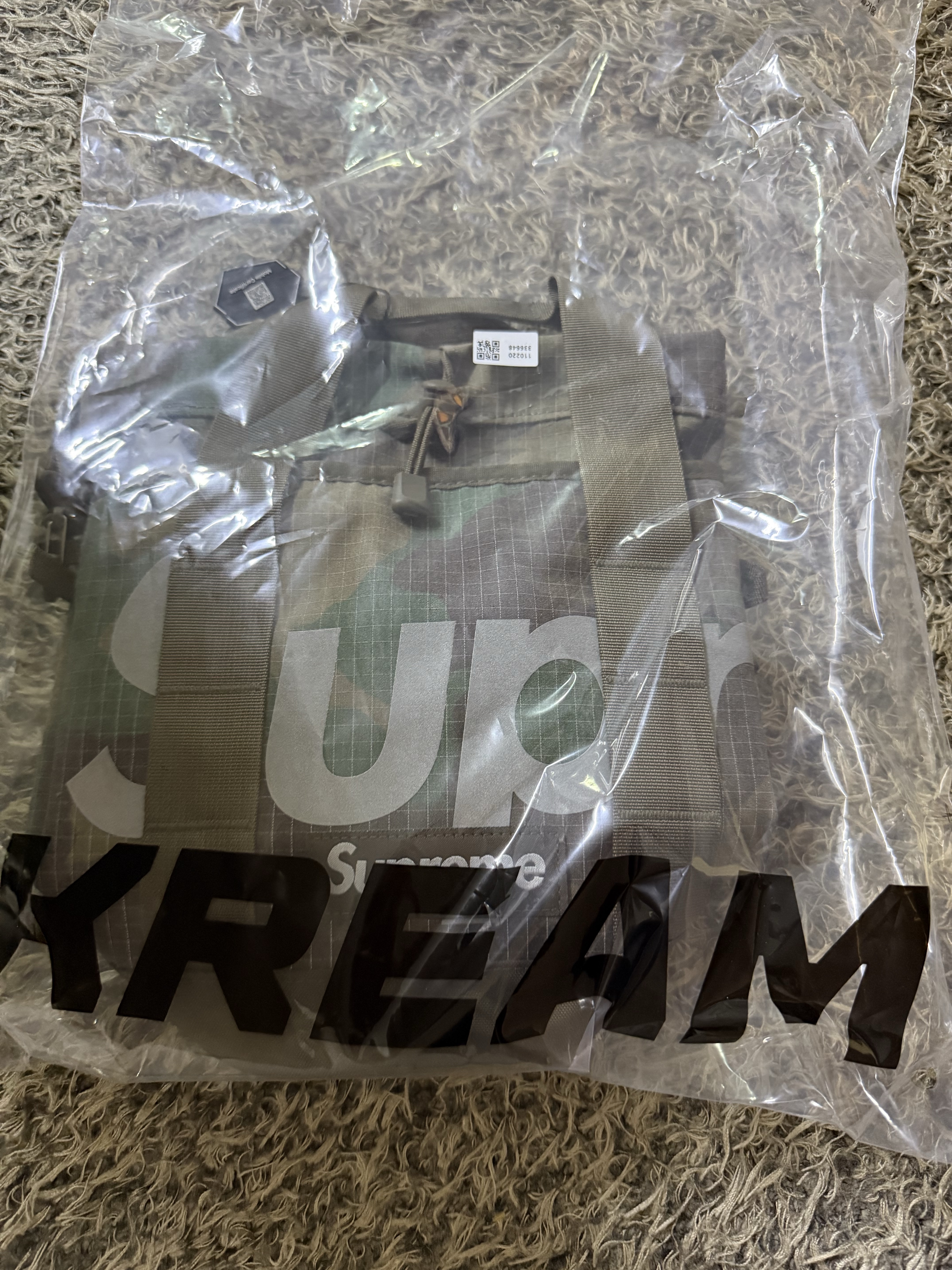 Supreme Cinch Bag Woodland Camo - 24SS 착용 스타일