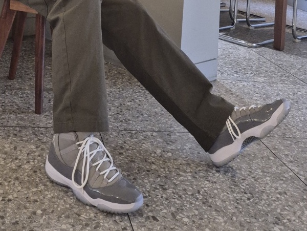 Jordan 11 Retro Cool Grey 2021 착용 스타일 - 1