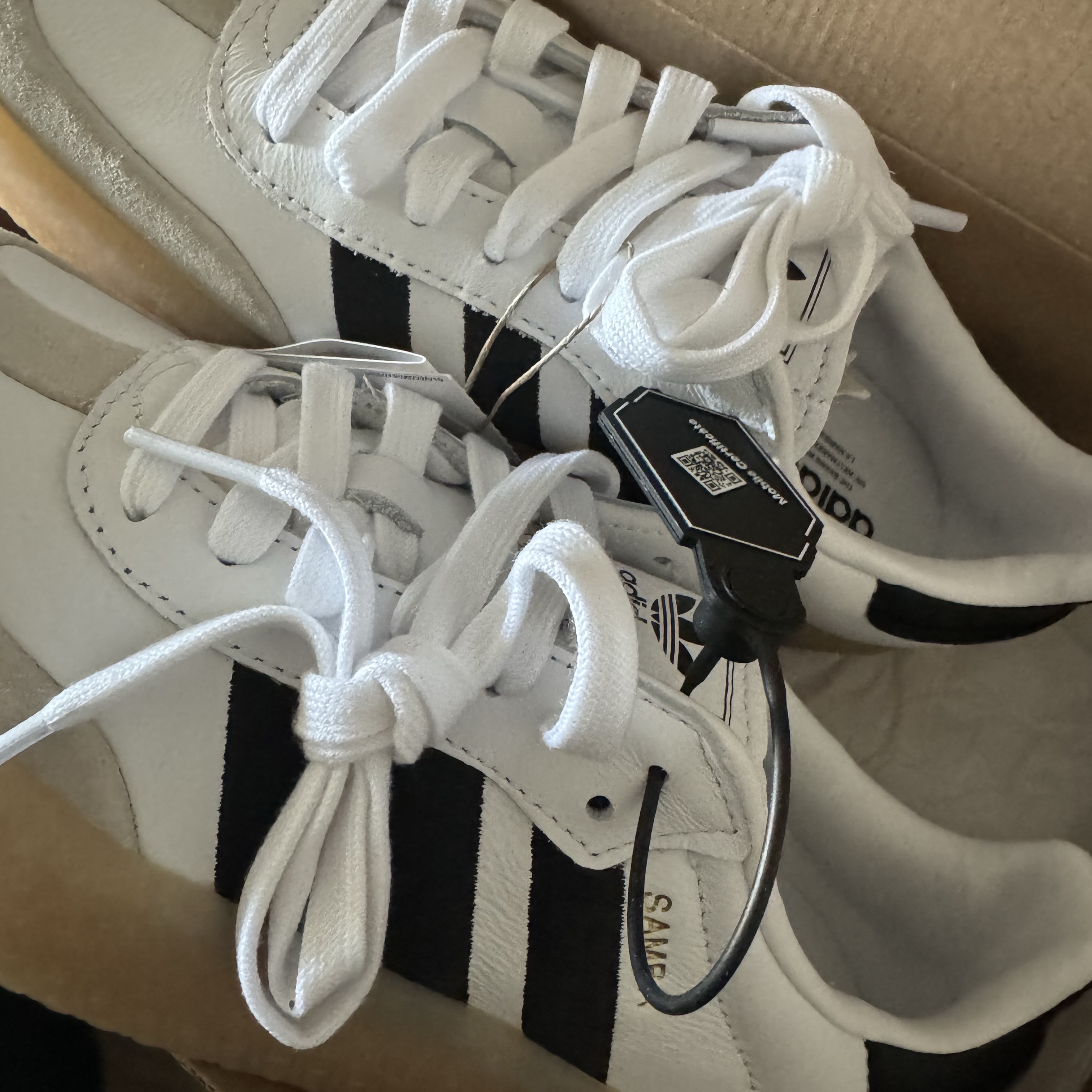 (W) Adidas Sambae White Black 착용 스타일