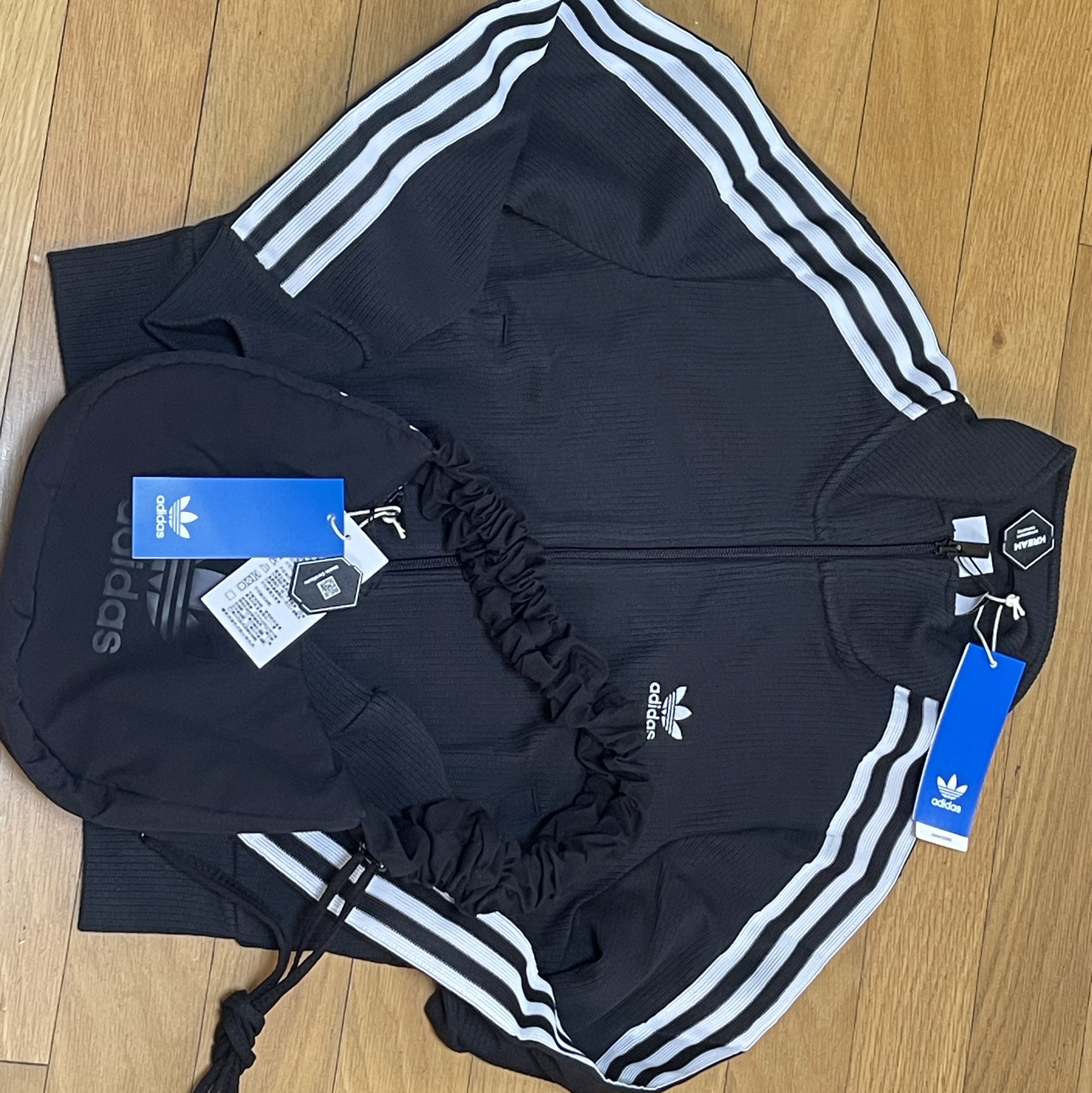 (W) Adidas Adicolor Knit Top Black - KR Sizing 착용 스타일