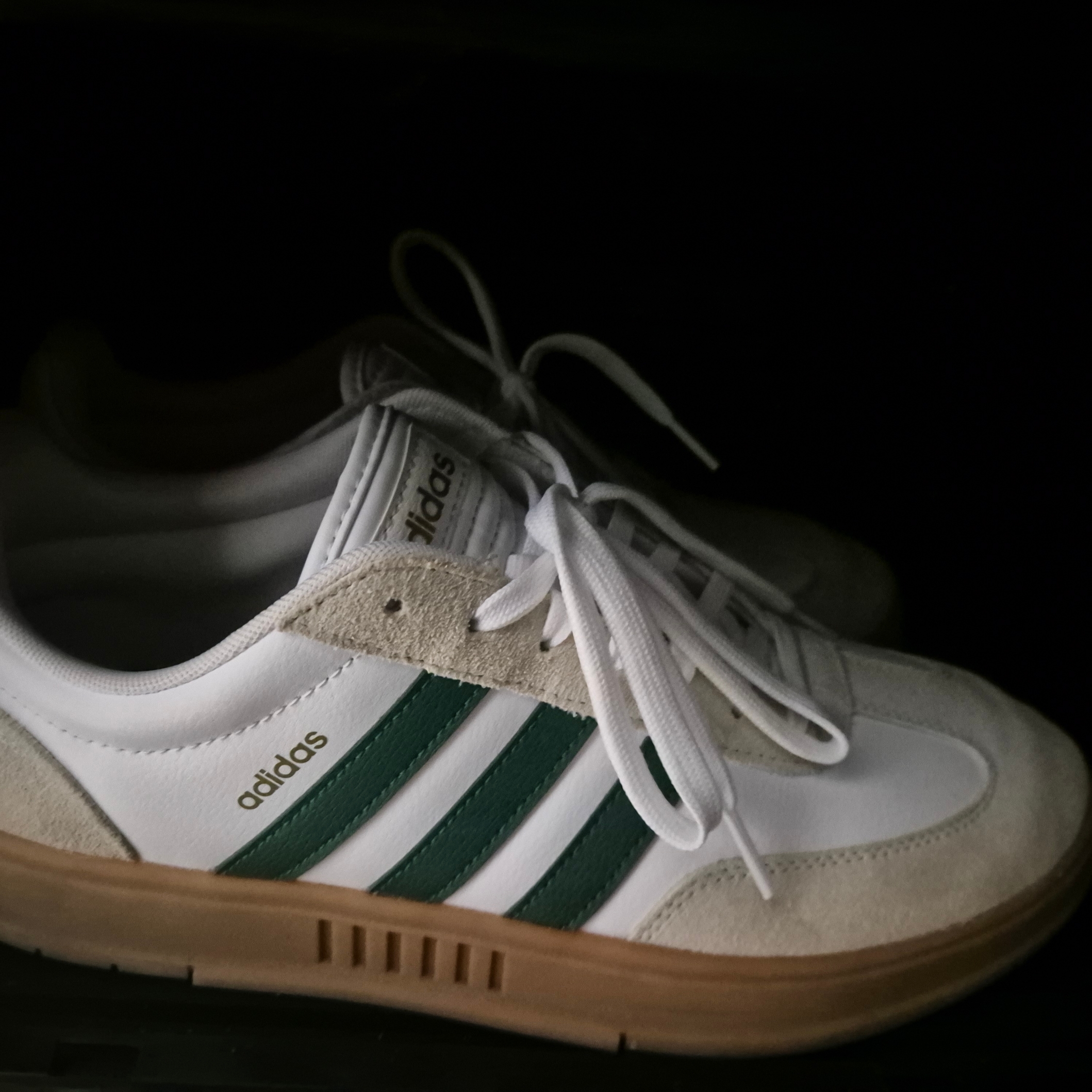 Adidas Gradas Collegiate Green 착용 스타일