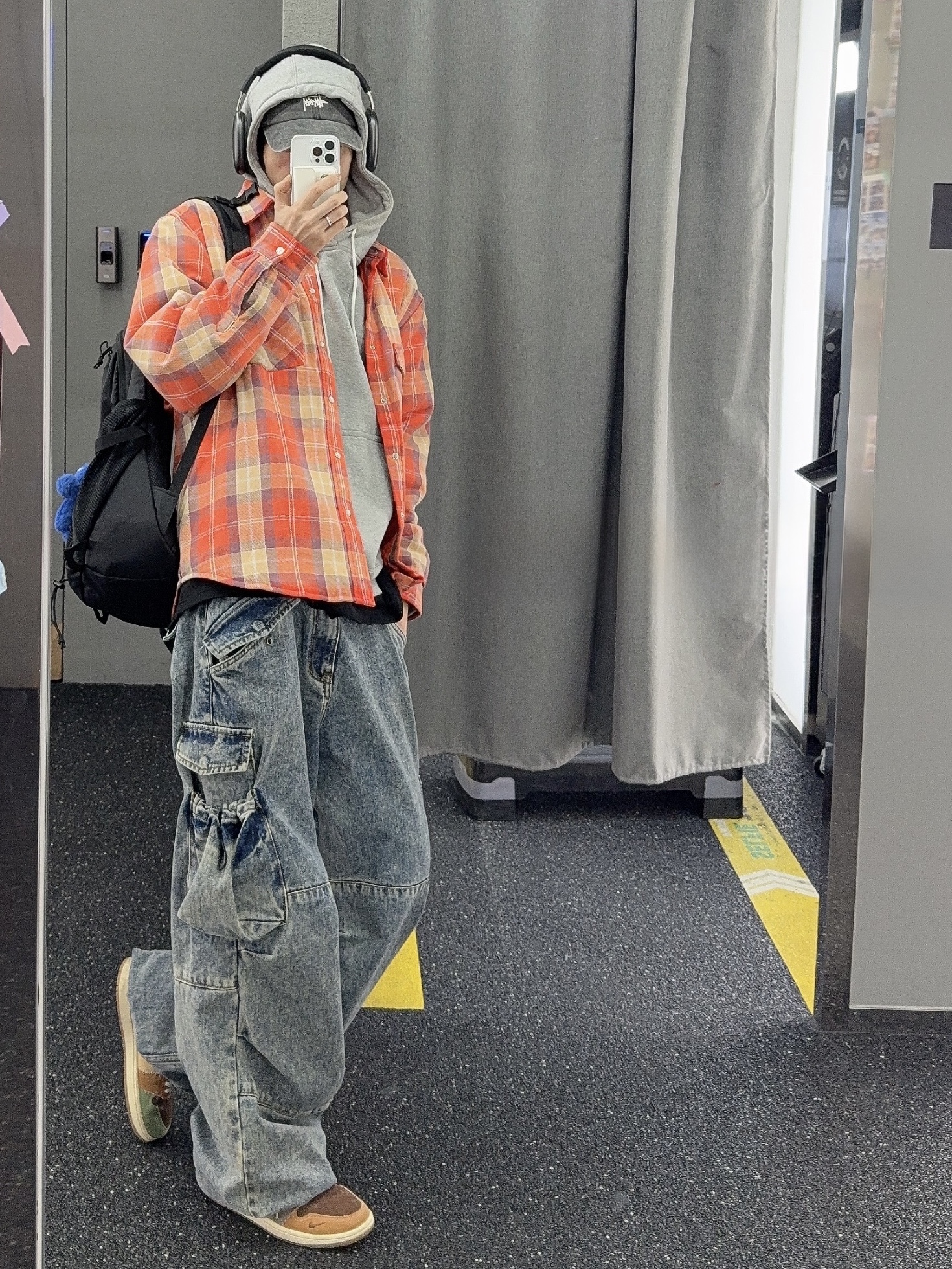 Jordan 1 x Zion Williamson Retro Low OG Flax and Oil Green, Supreme Quilted Flannel Snap Shirt Orange - 24SS 착용 스타일 - 1