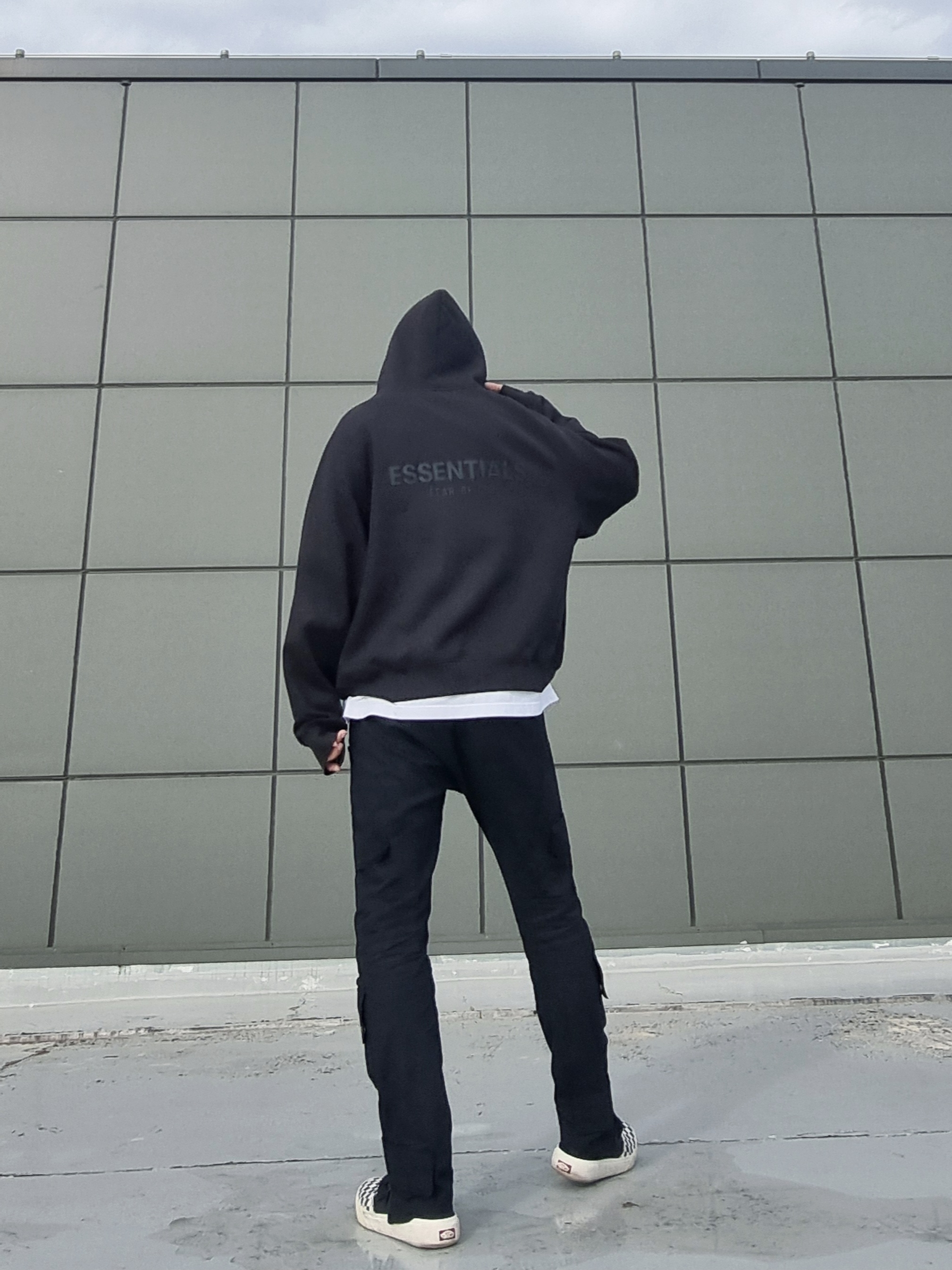 Essentials Pull-Over Hoodie Black - 21SS, Vans Checkerboard Comfycush One Black 착용 스타일 - 5