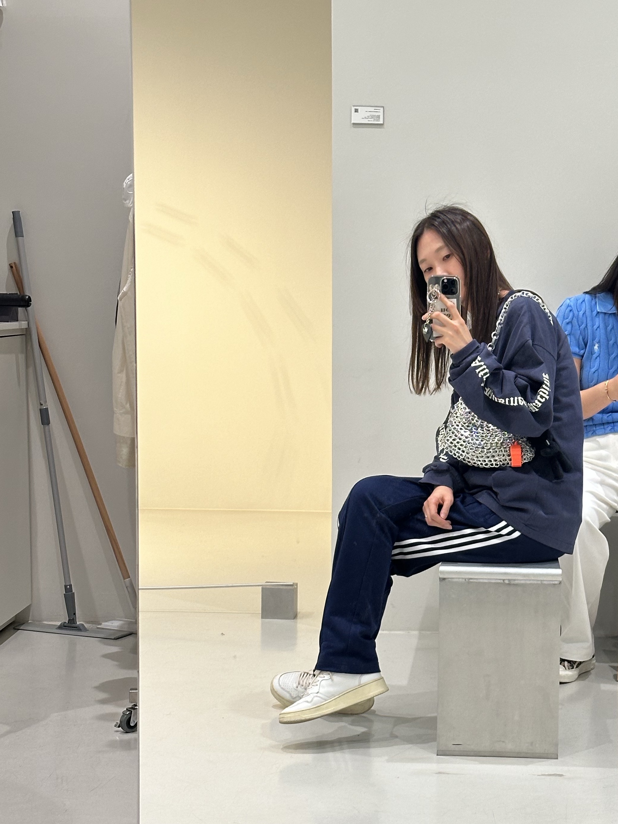 Adidas Adicolor Classic Beckenbauer Track Pants Night Indigo - KR Sizing, (W) Autry Medalist Low Leather Sneakers White 착용 스타일 - 1