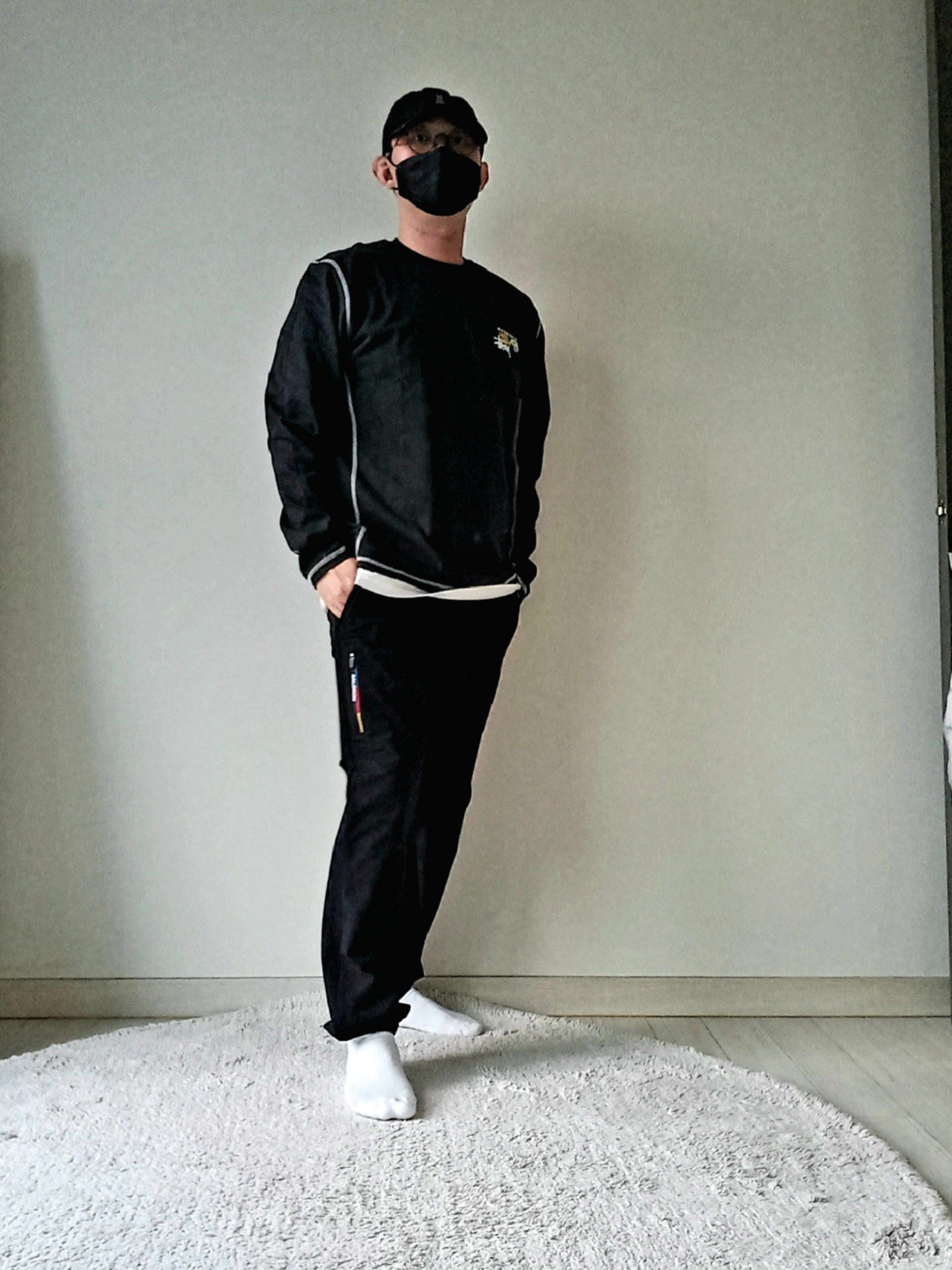 Stussy x Mountain Hardwear LS T-Shirt Stealth Grey 착용 스타일 - 4