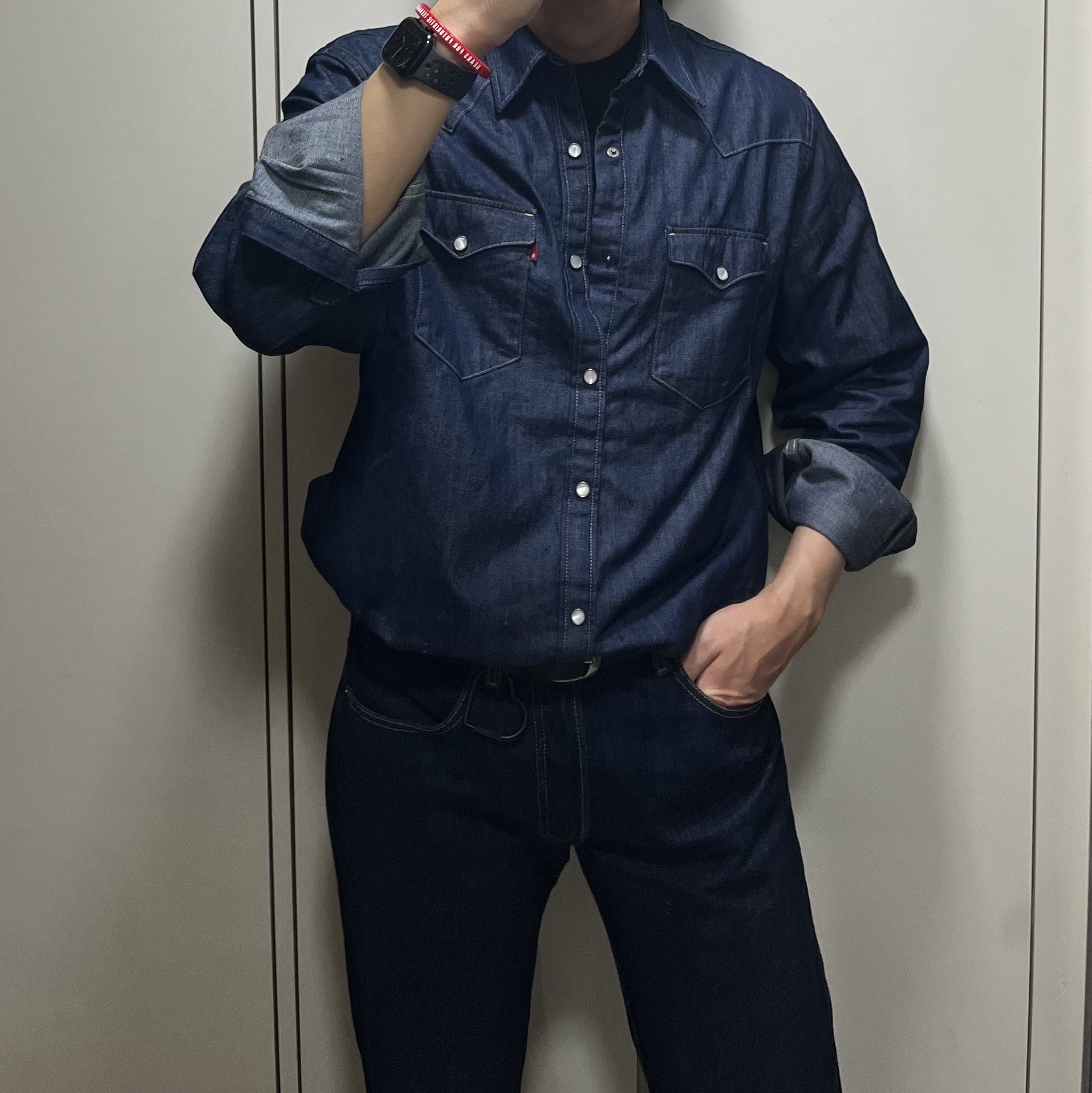 Human Made Acrylic Bangle #1 Red, Human Made Heart Carabiner Black 착용 스타일