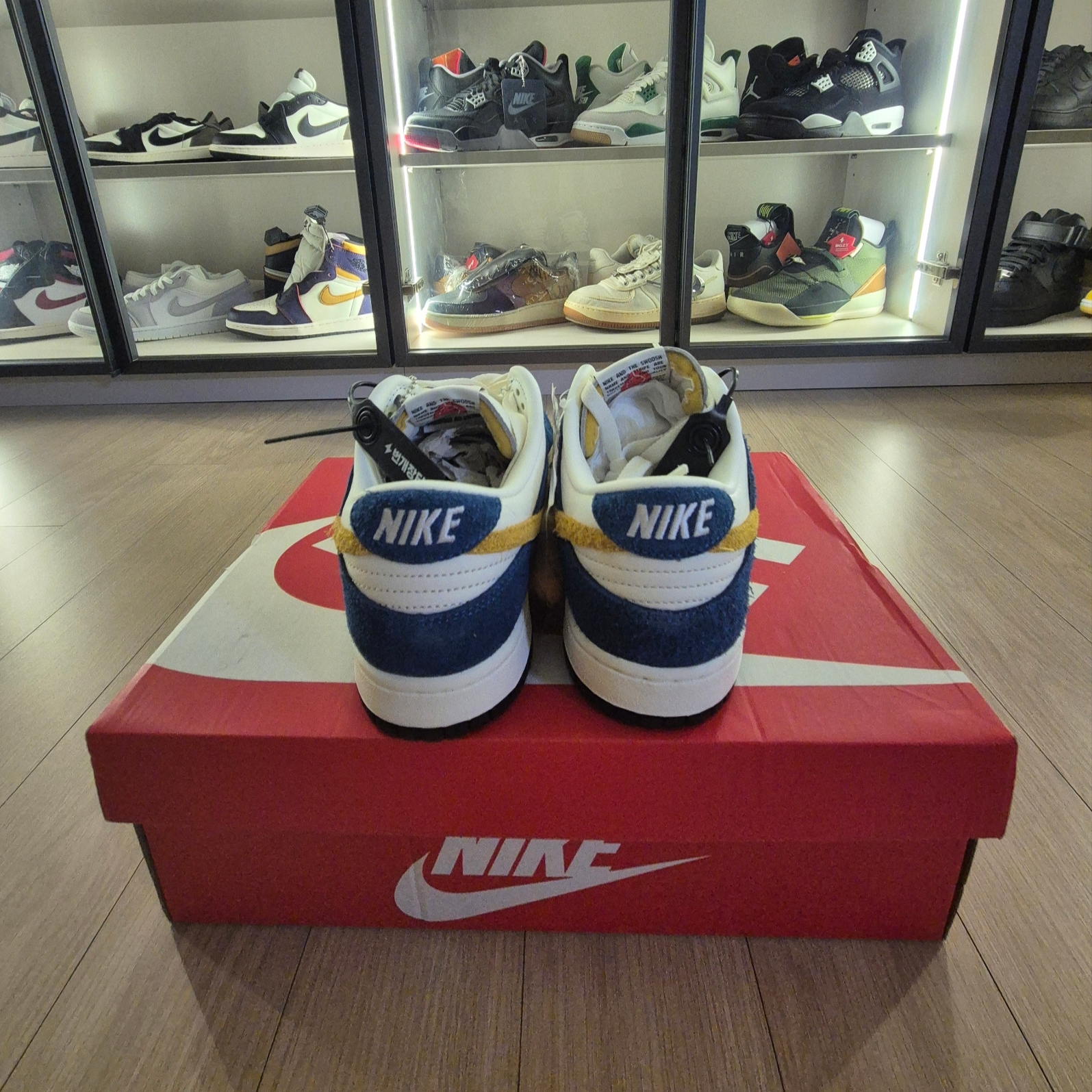 Nike x Kasina Dunk Low 80's Bus 착용 스타일 - 4