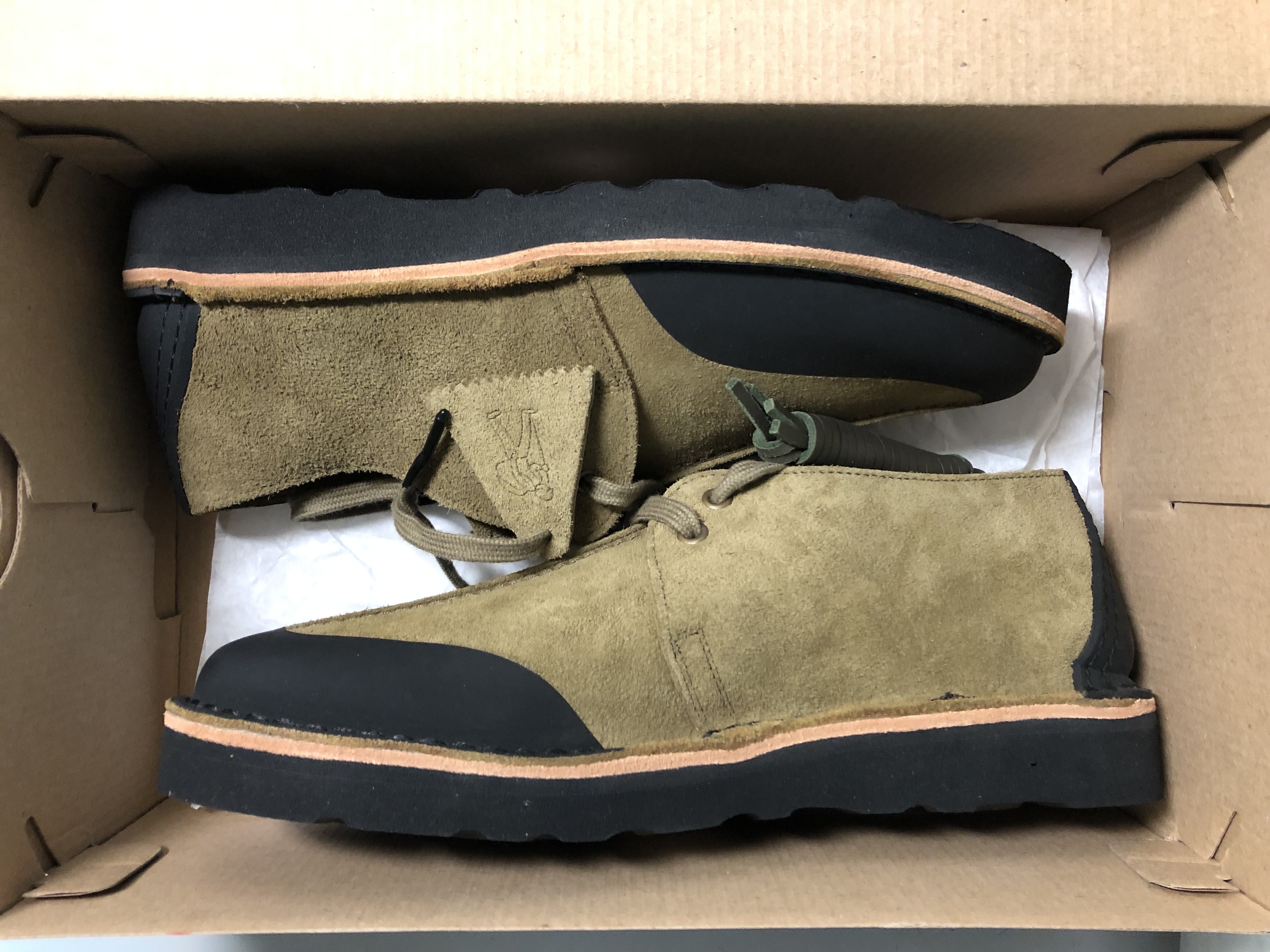 Clarks x C.P. Company Desert Trek Remastered Cornstalk 착용 스타일