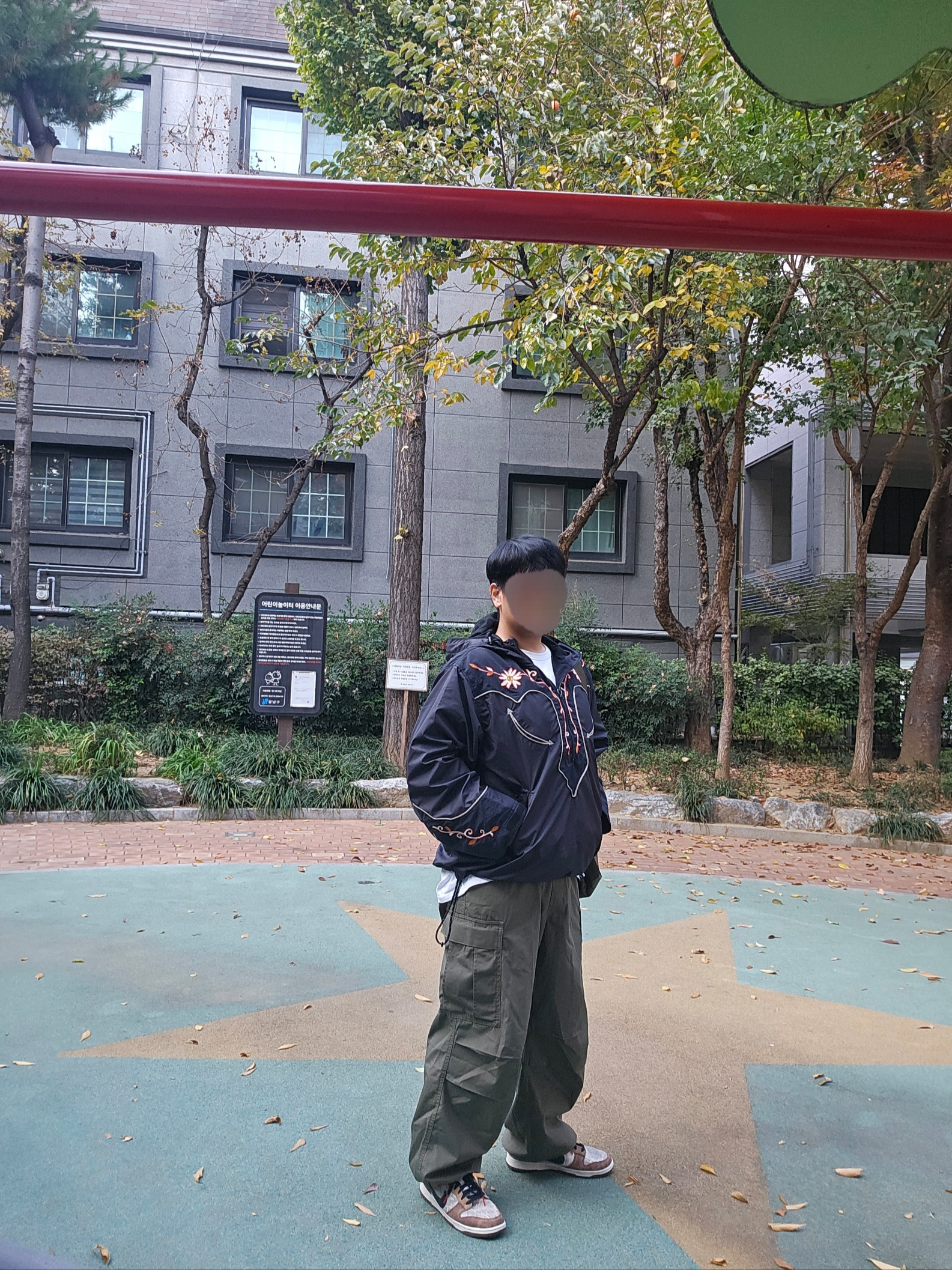 Kapital Poly Taffeta Tennessee Cornflower Parka Black 착용 스타일 - 1