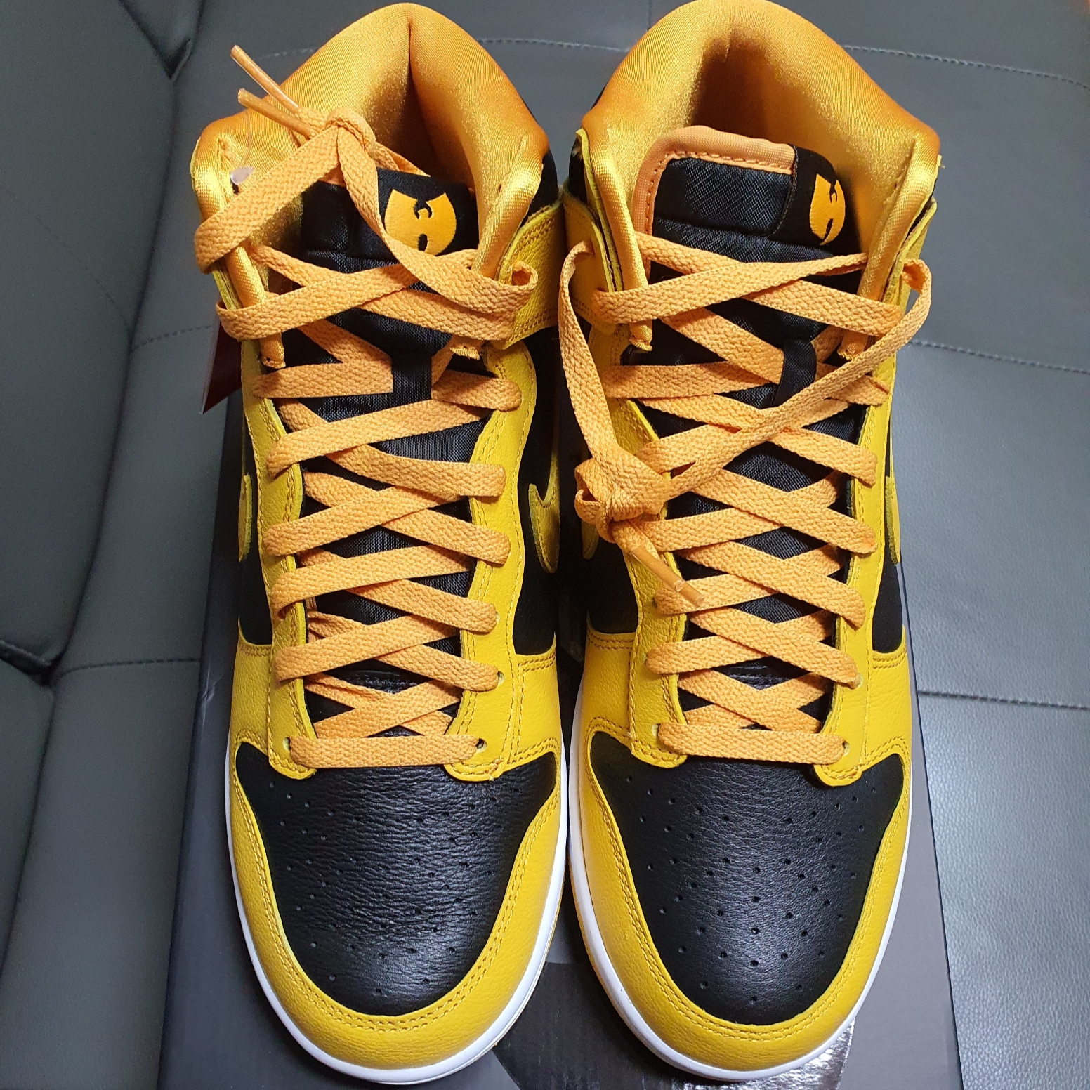 Nike Wu-Tang Clan Dunk High Black and Pollen 착용 스타일
