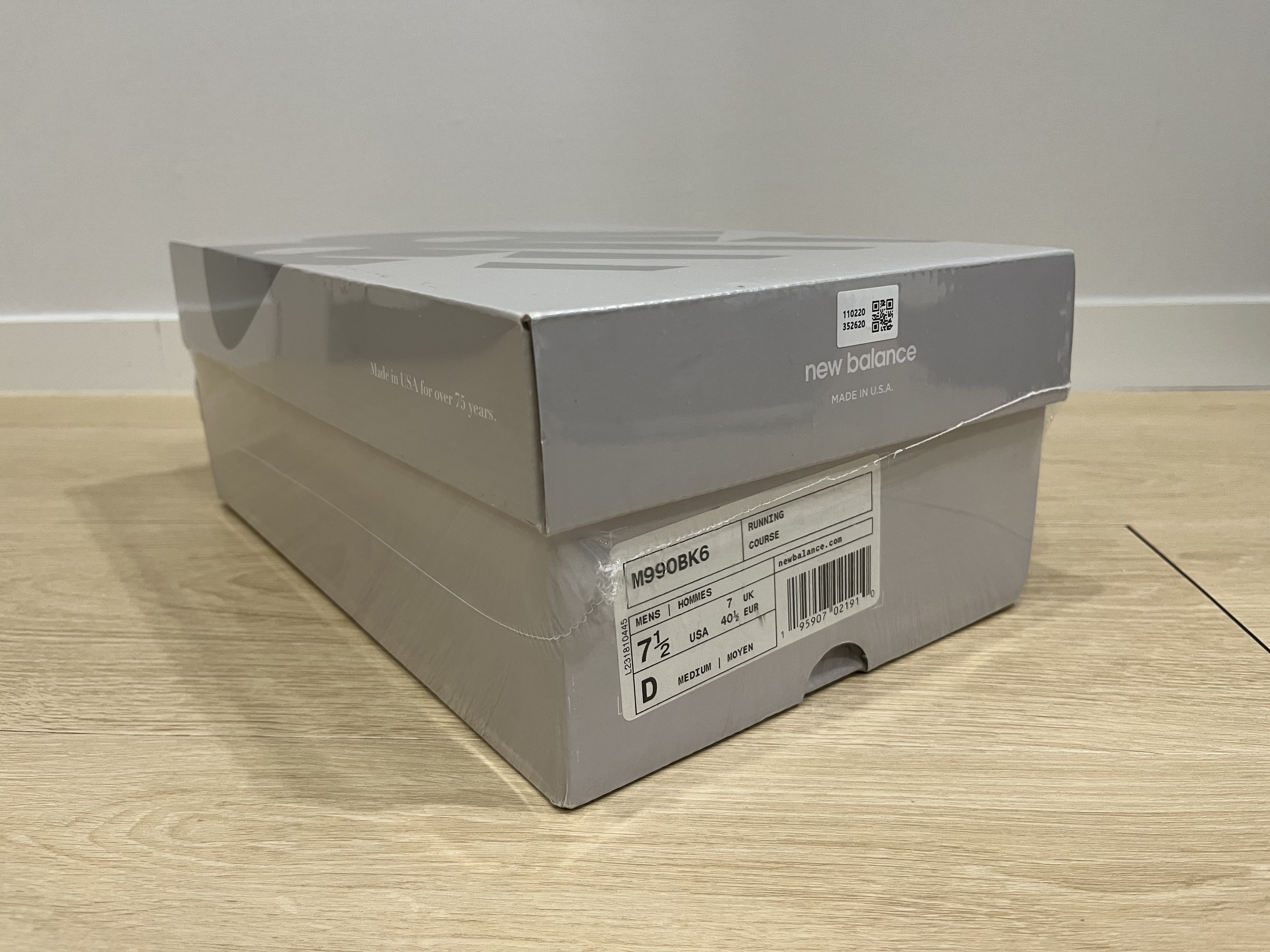 New Balance 990v6 Made in USA Black White 착용 스타일 - 1